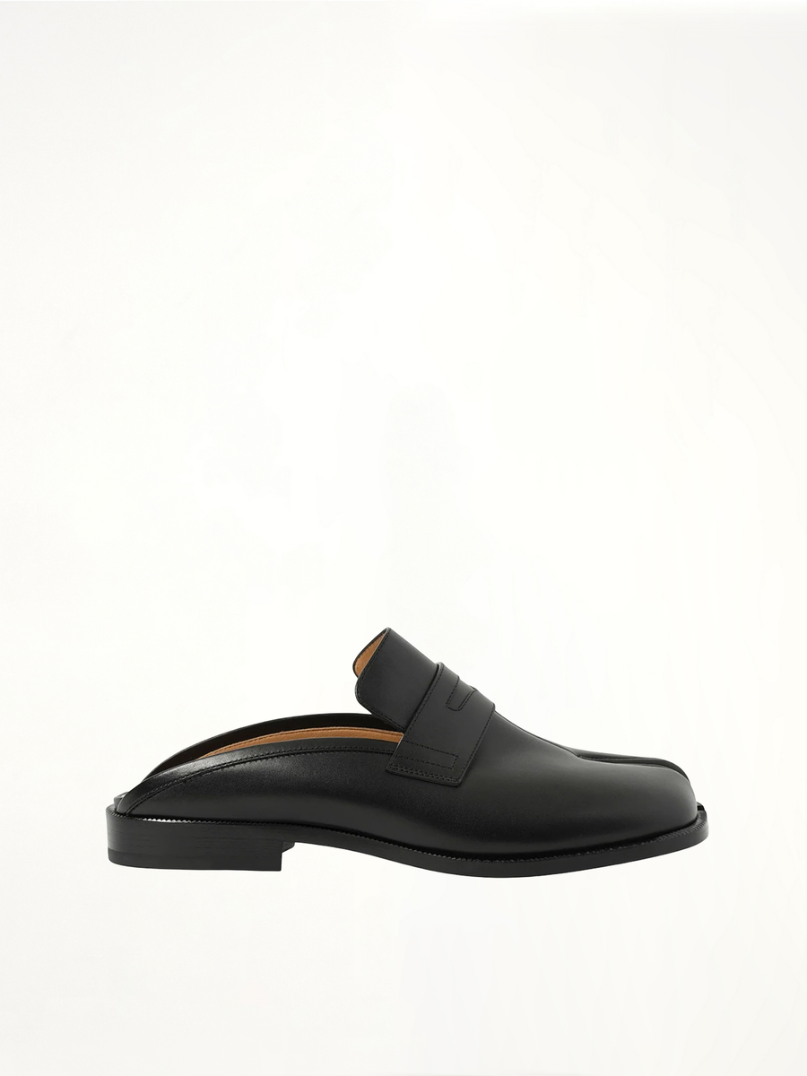 Tabi Loafer Mule in Black Side View | MAISON MARGIELA