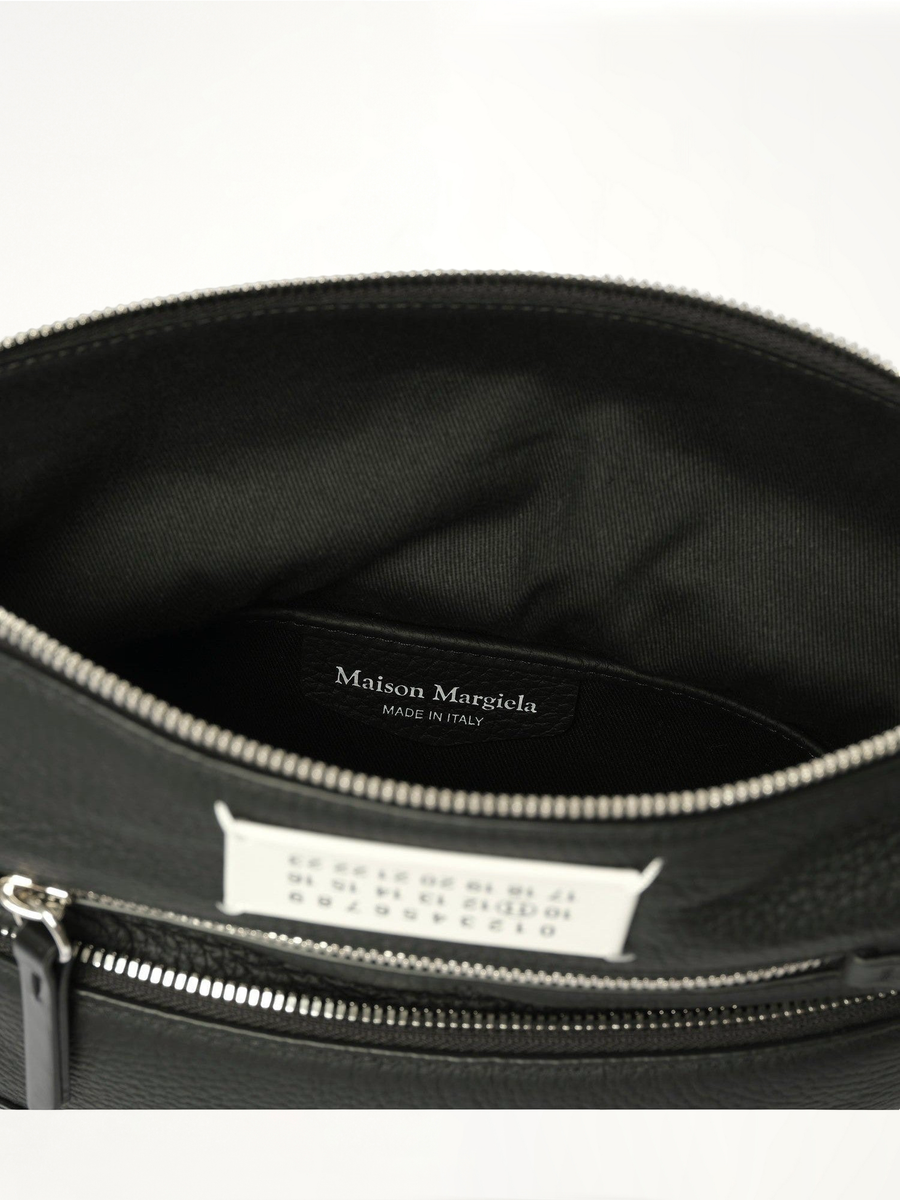 Soft 5AC Multifunction Small Shoulder Bag in Black