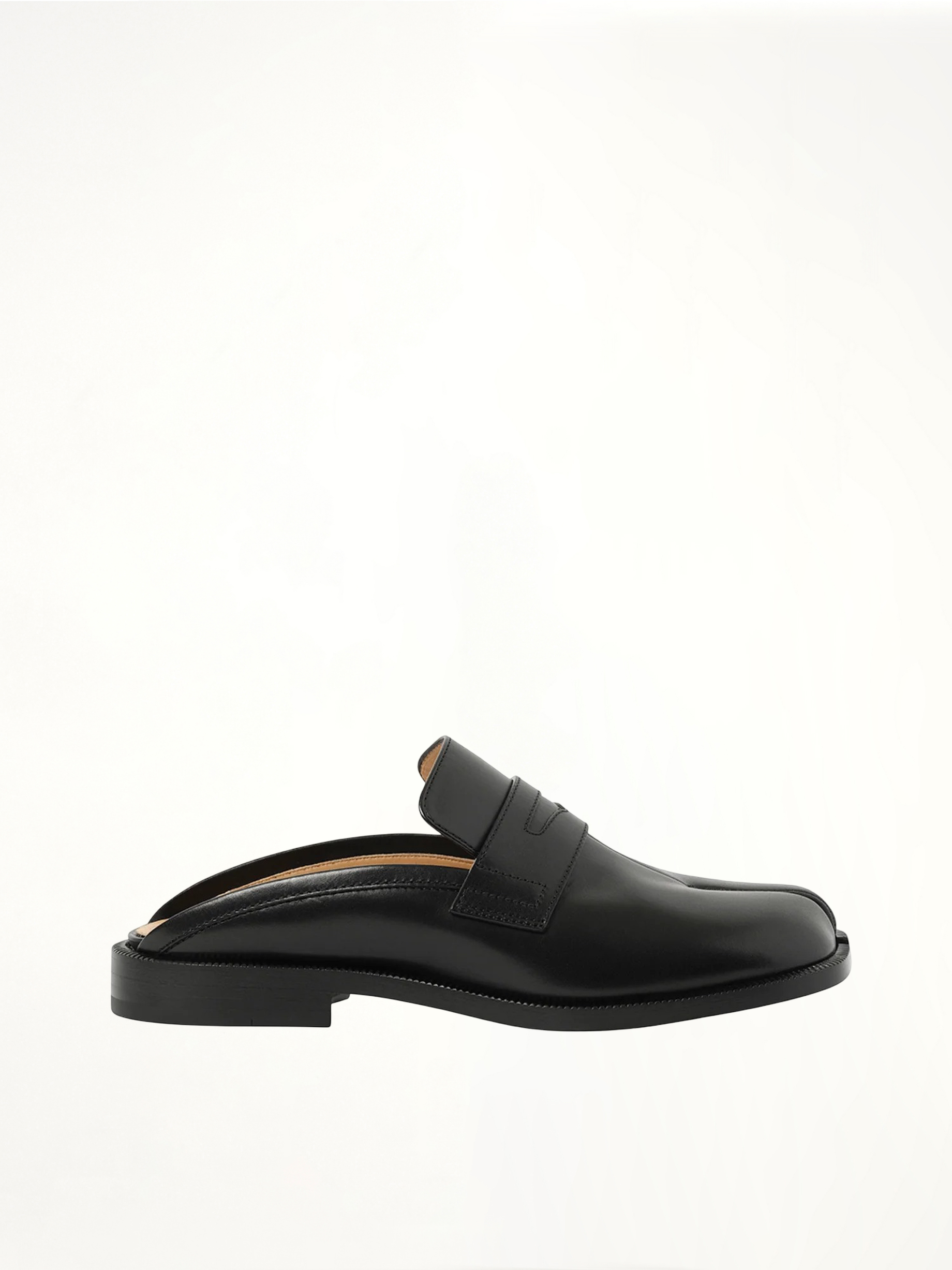 Tabi City Loafer Mule in Black Side View | MAISON MARGIELA