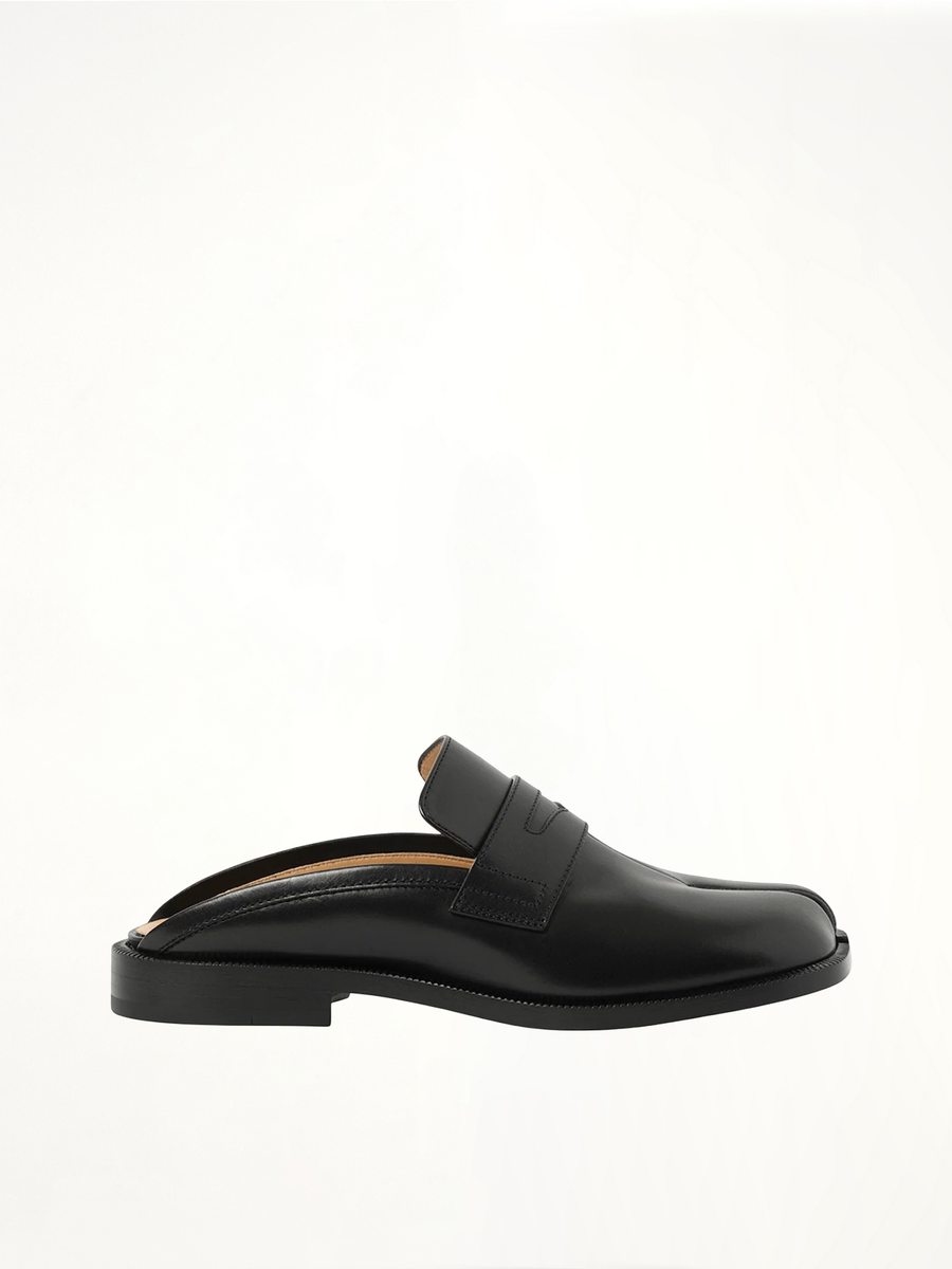 Tabi City Loafer Mule in Black Side View | MAISON MARGIELA
