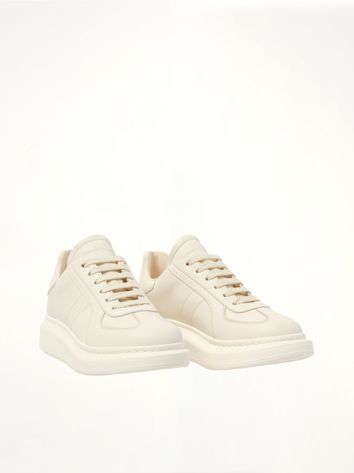 New Oversized Sneaker in Off White Front View | ALEXANDER MCQUEEN