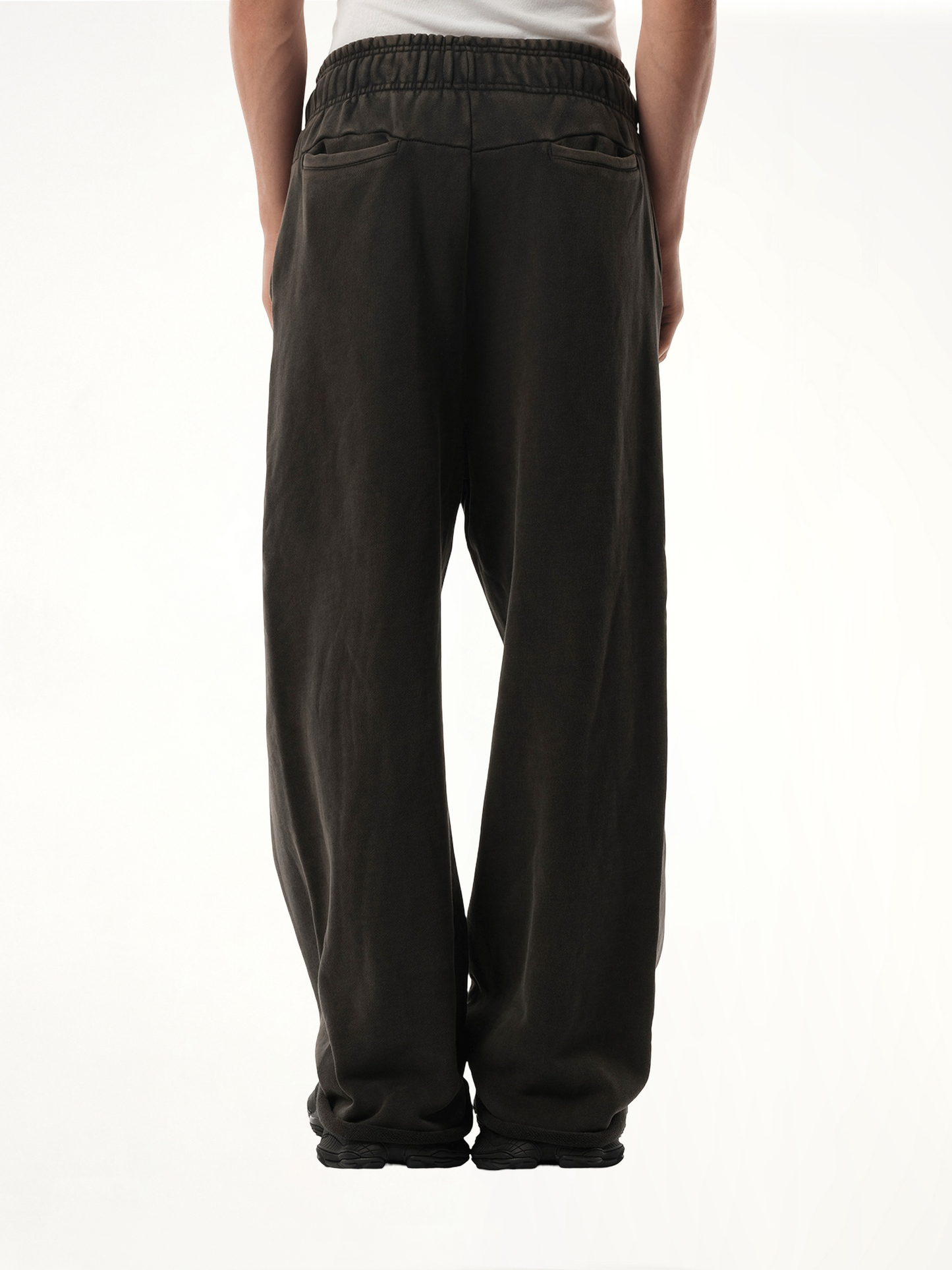 Full Sweatpants in Washed Black