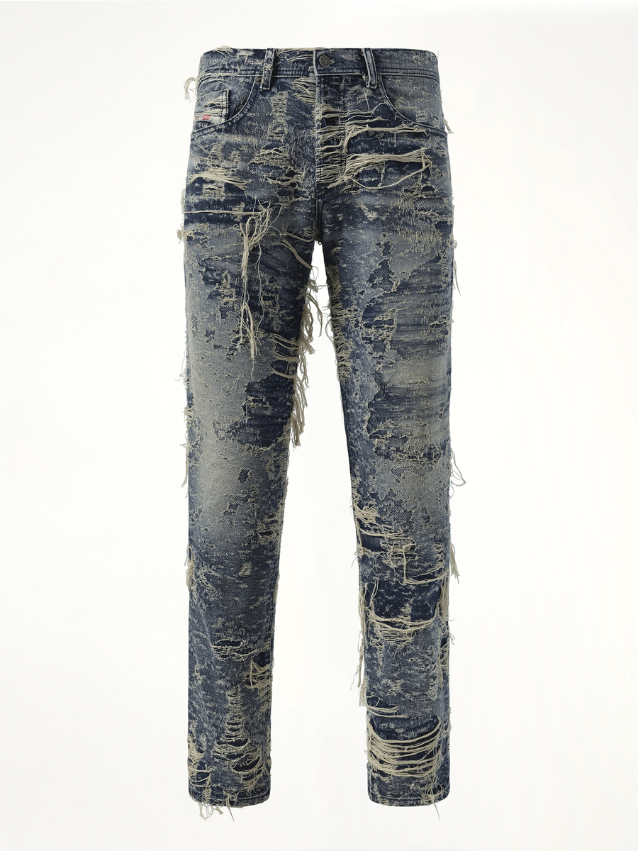 2023 D-Finitive Distressed Jeans in Blue