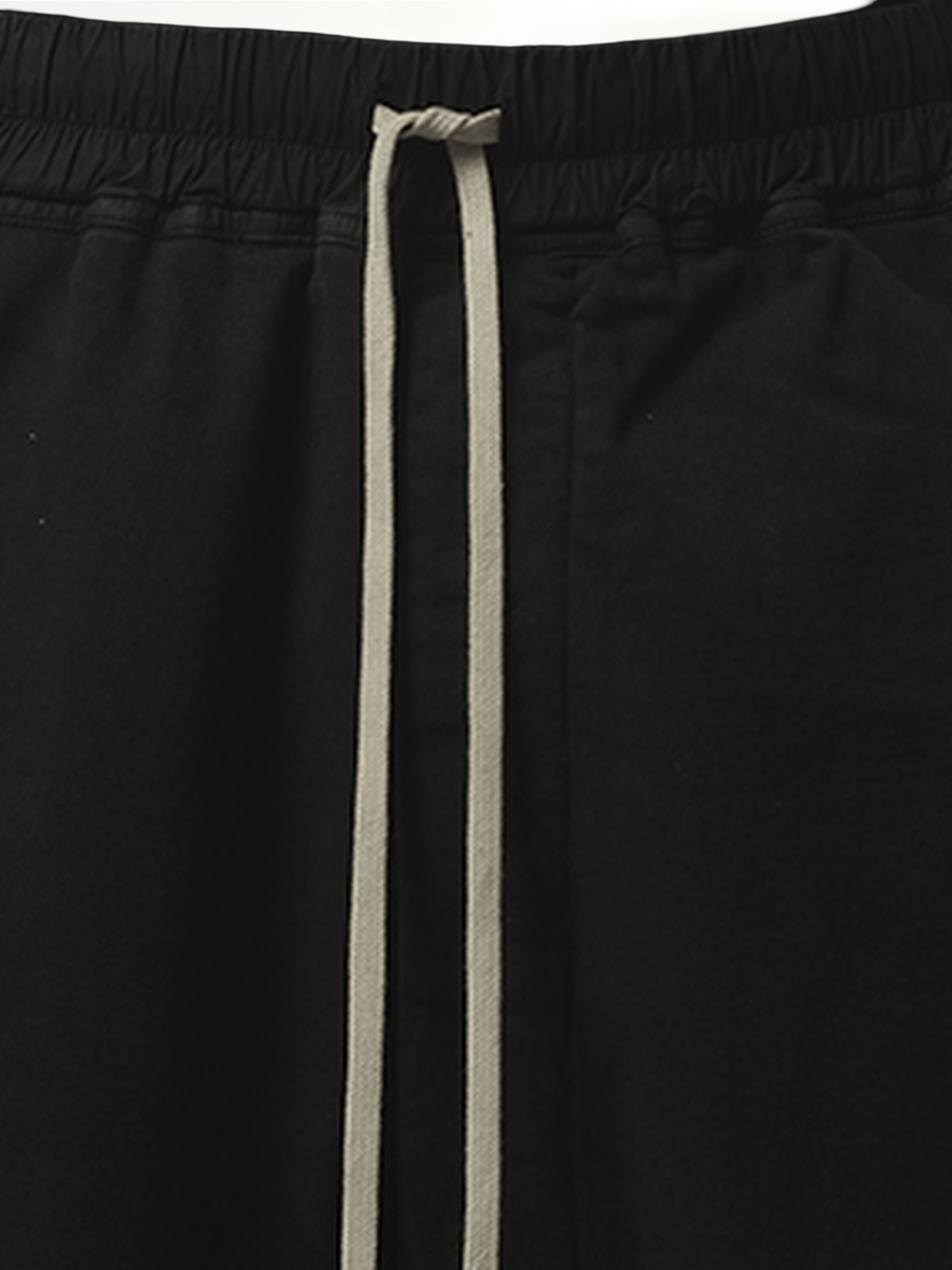 Drawstring Pods Shorts in Black