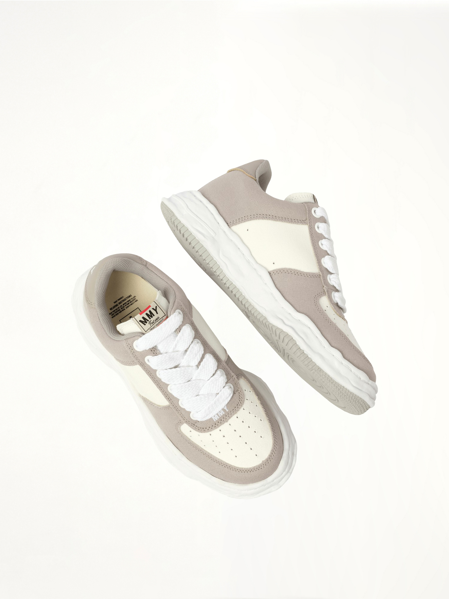 Wayne OG Leather Sneaker in Gray/White