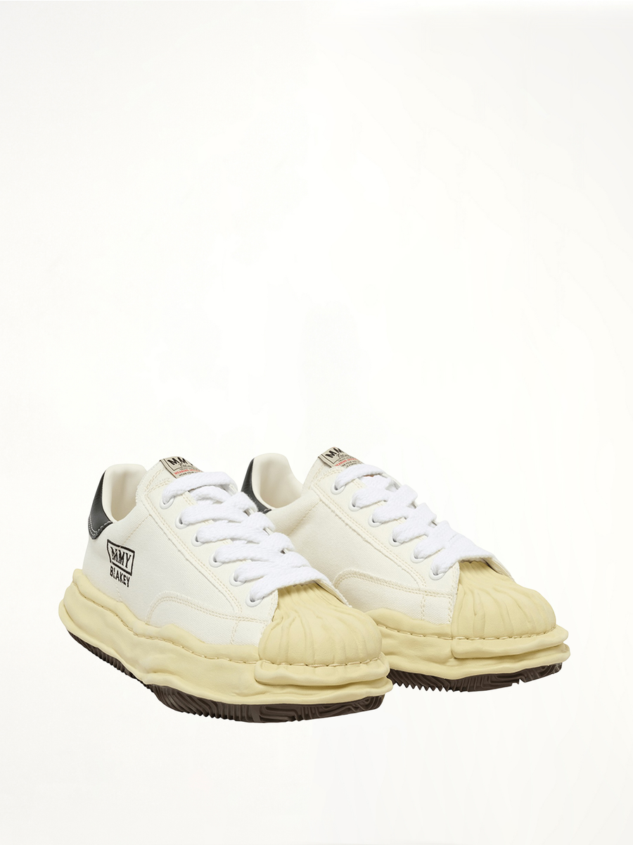 Blakey OG Vintage Leather Low Sneaker in White Front View | MAISON MIHARA YASUHIRO