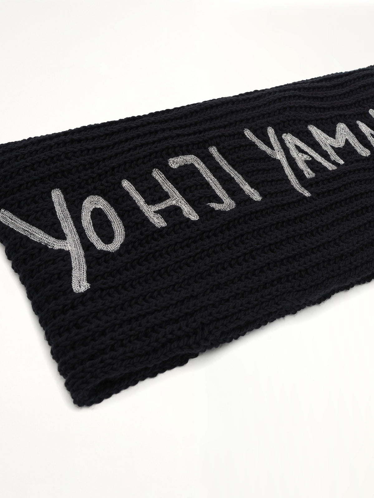Chunky Knit Scarf in Black