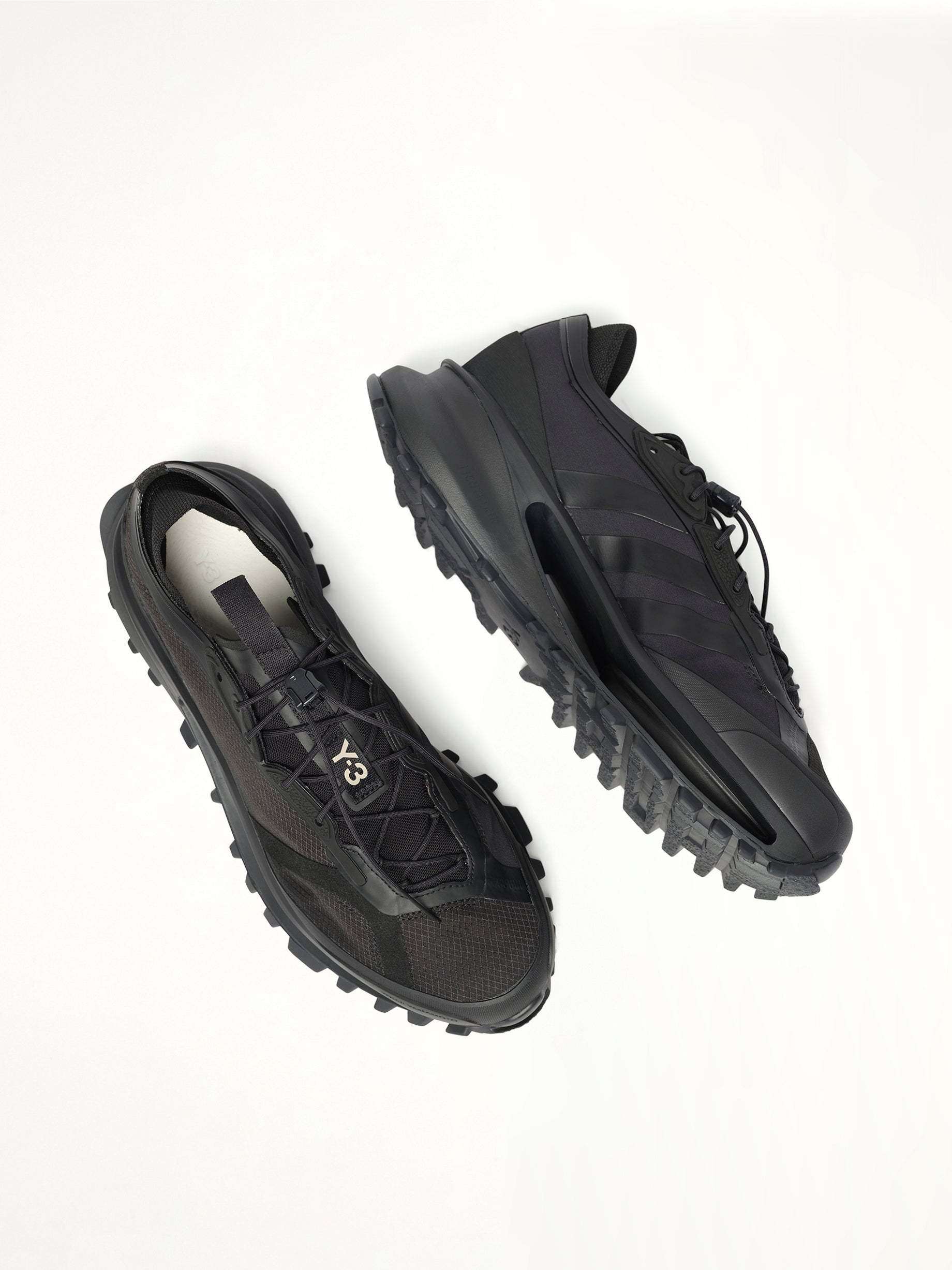 S-Gendo Run Sneaker in Black Top View | Y-3