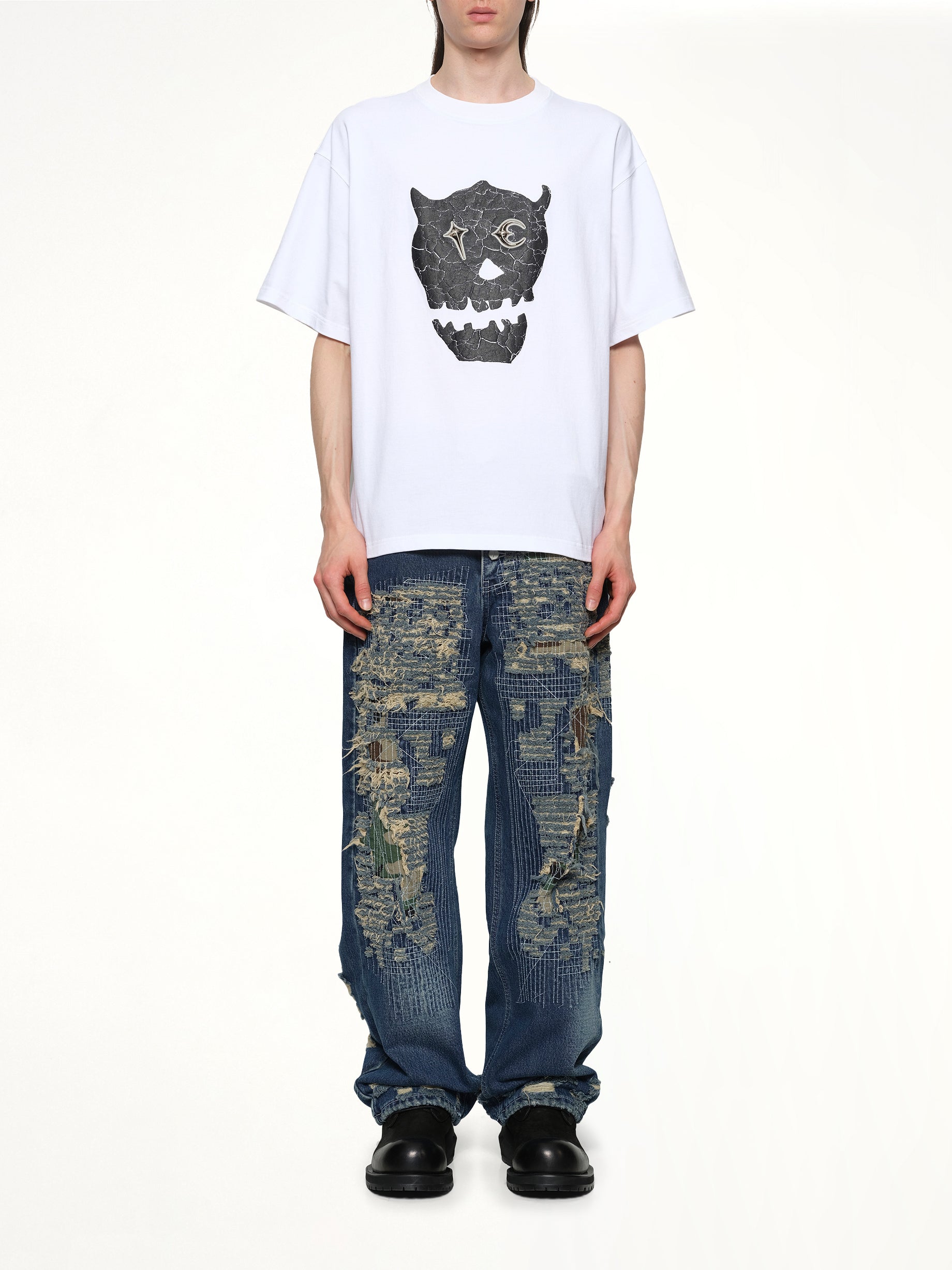 ホワイトのTCスカルTシャツ