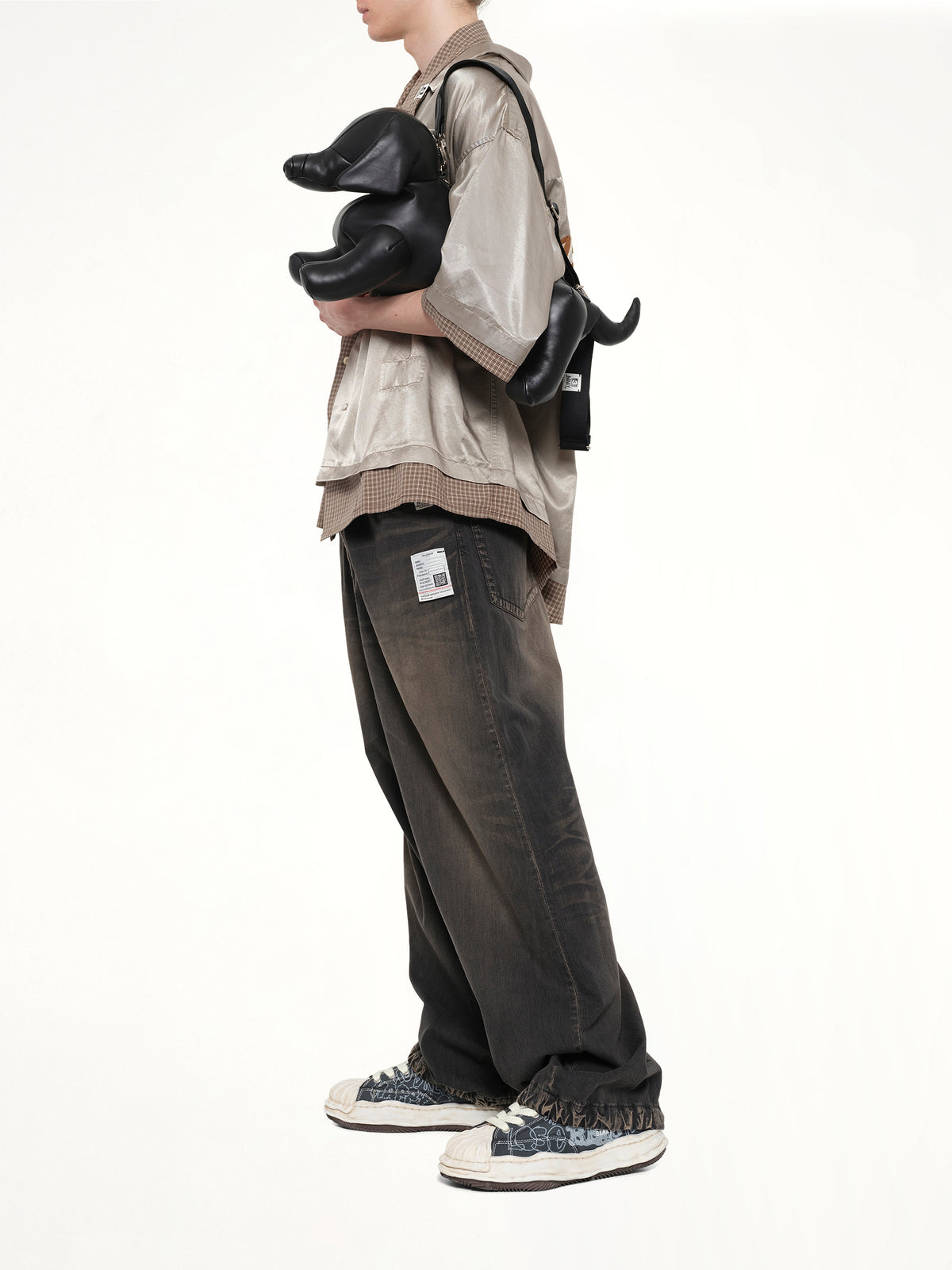 Medium Dachshund Bag in Black