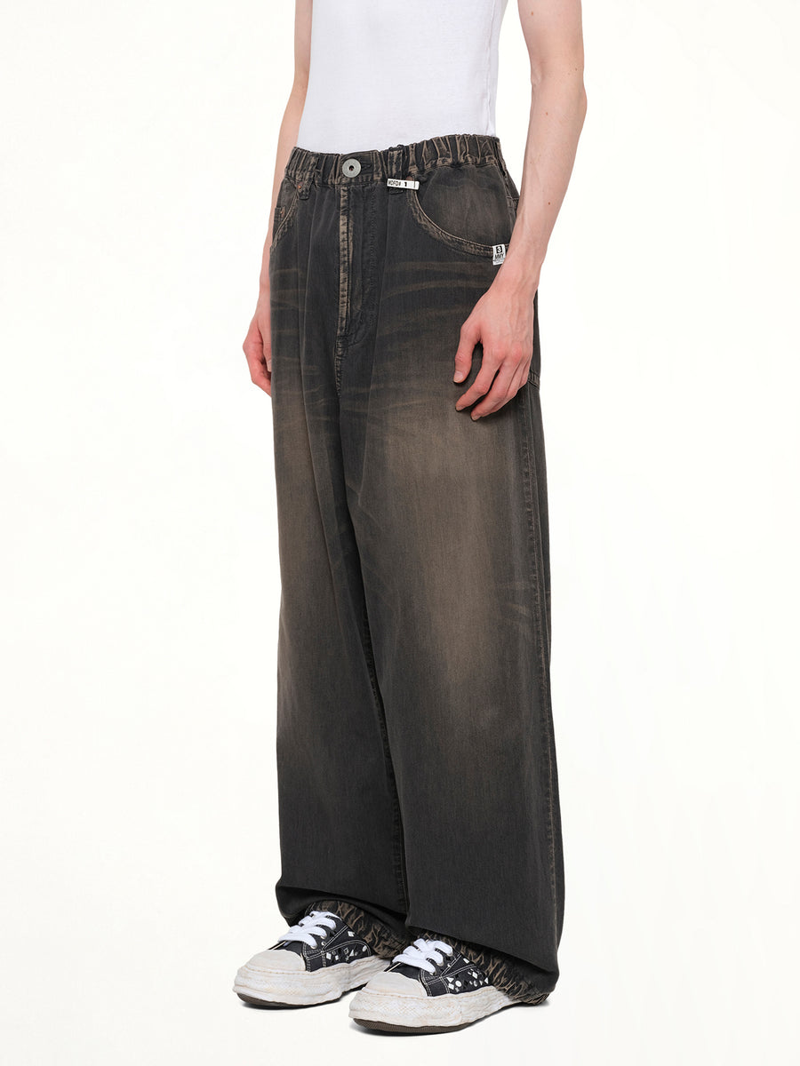 Light Wide Jeans in Black