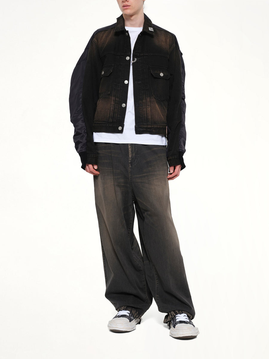 Light Wide Jeans in Black