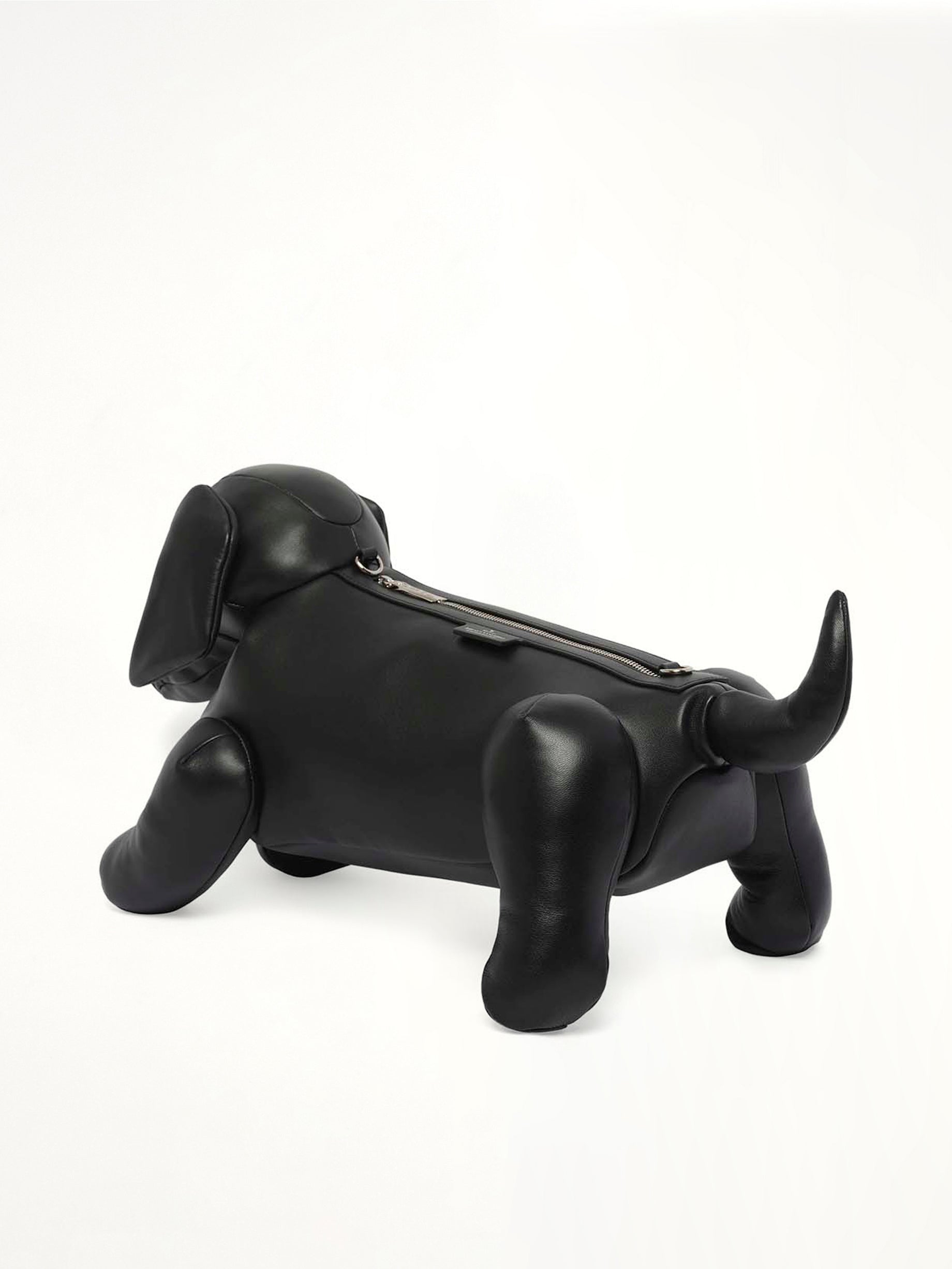 Medium Dachshund Bag in Black