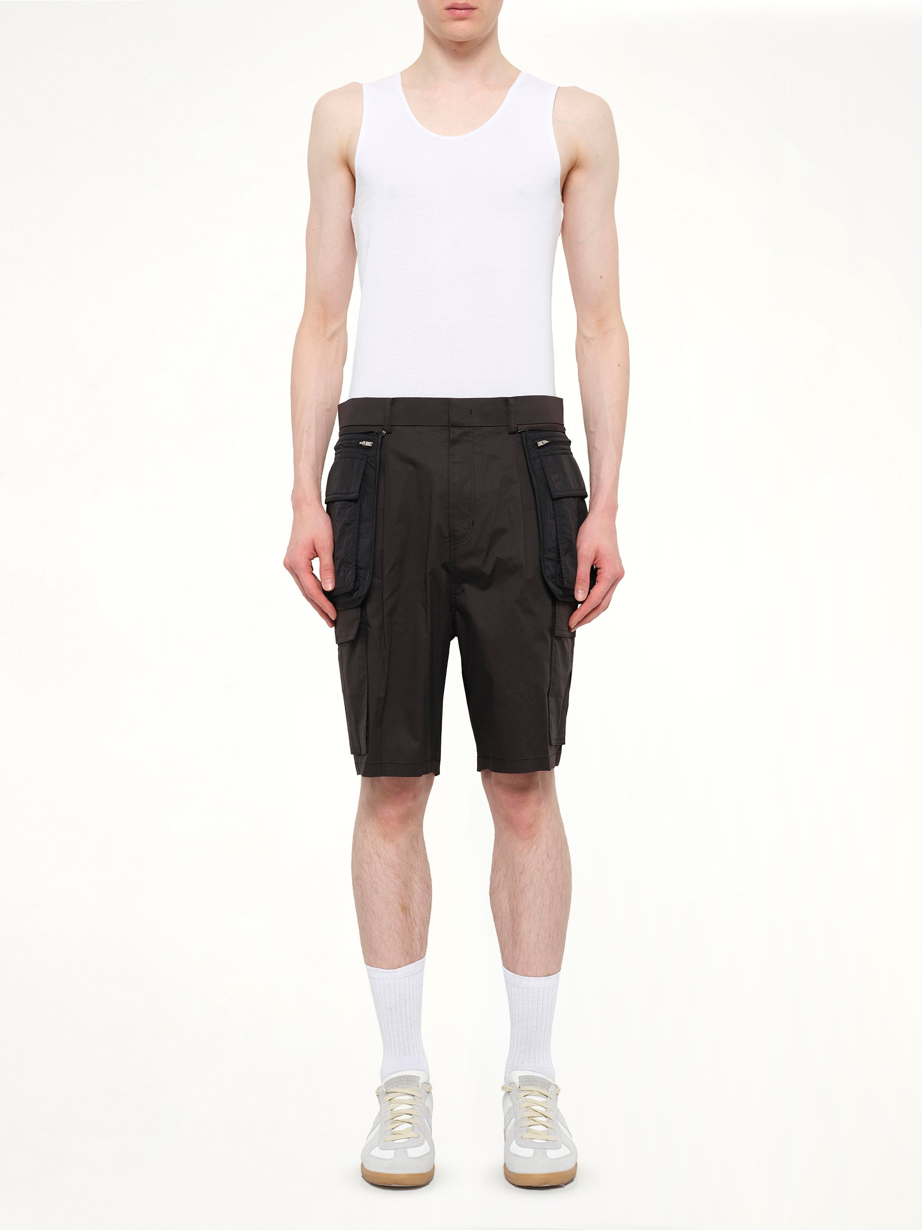 Juunj Cargo Shorts in Black