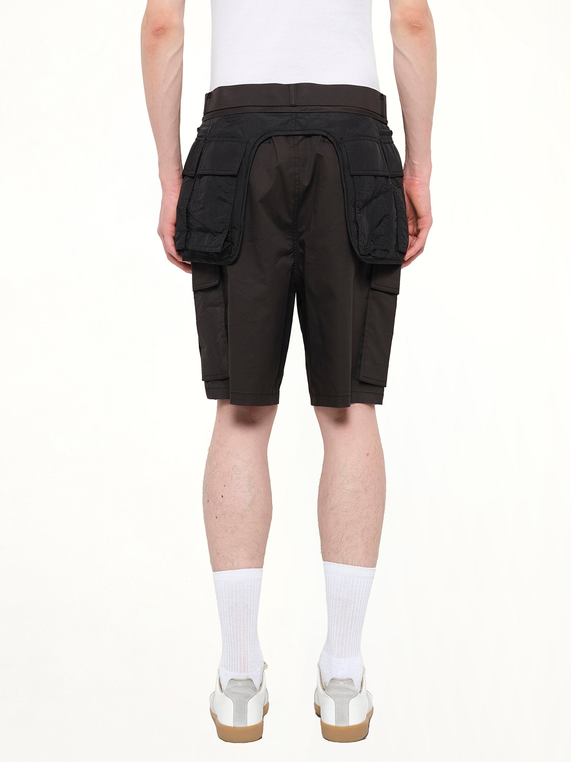 Juunj Cargo Shorts in Black