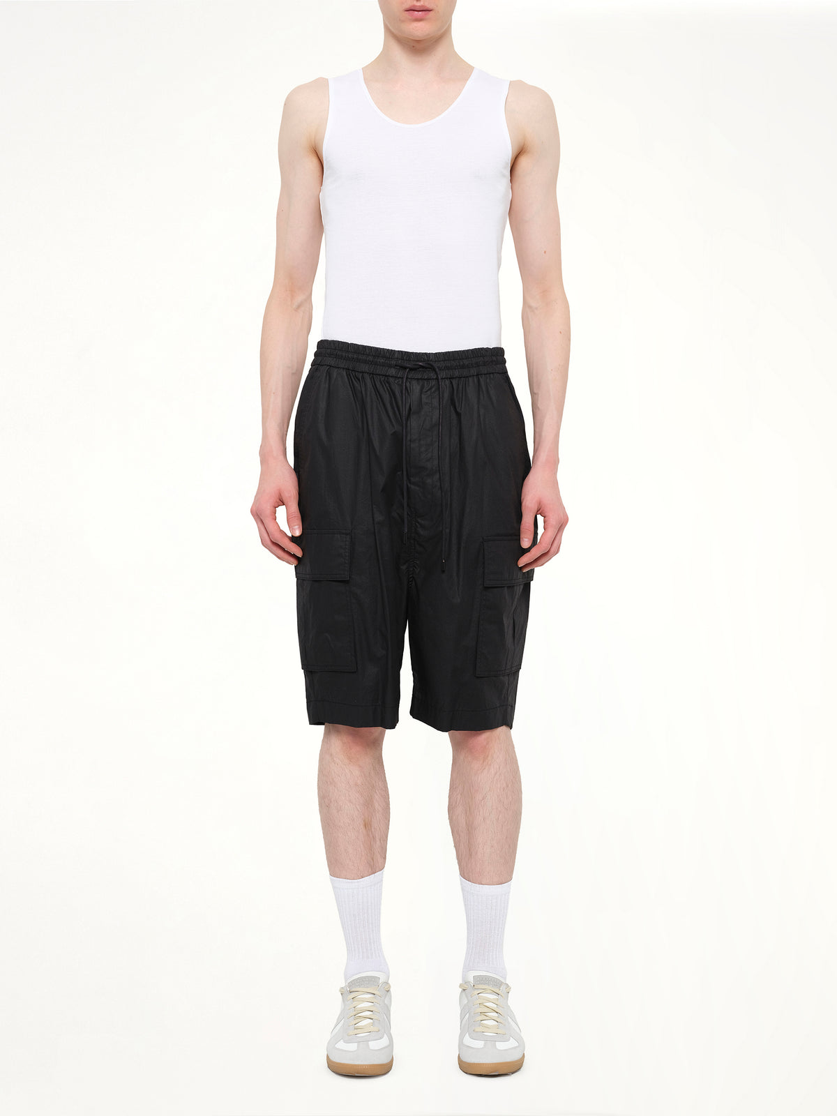 Juunj Short in Black