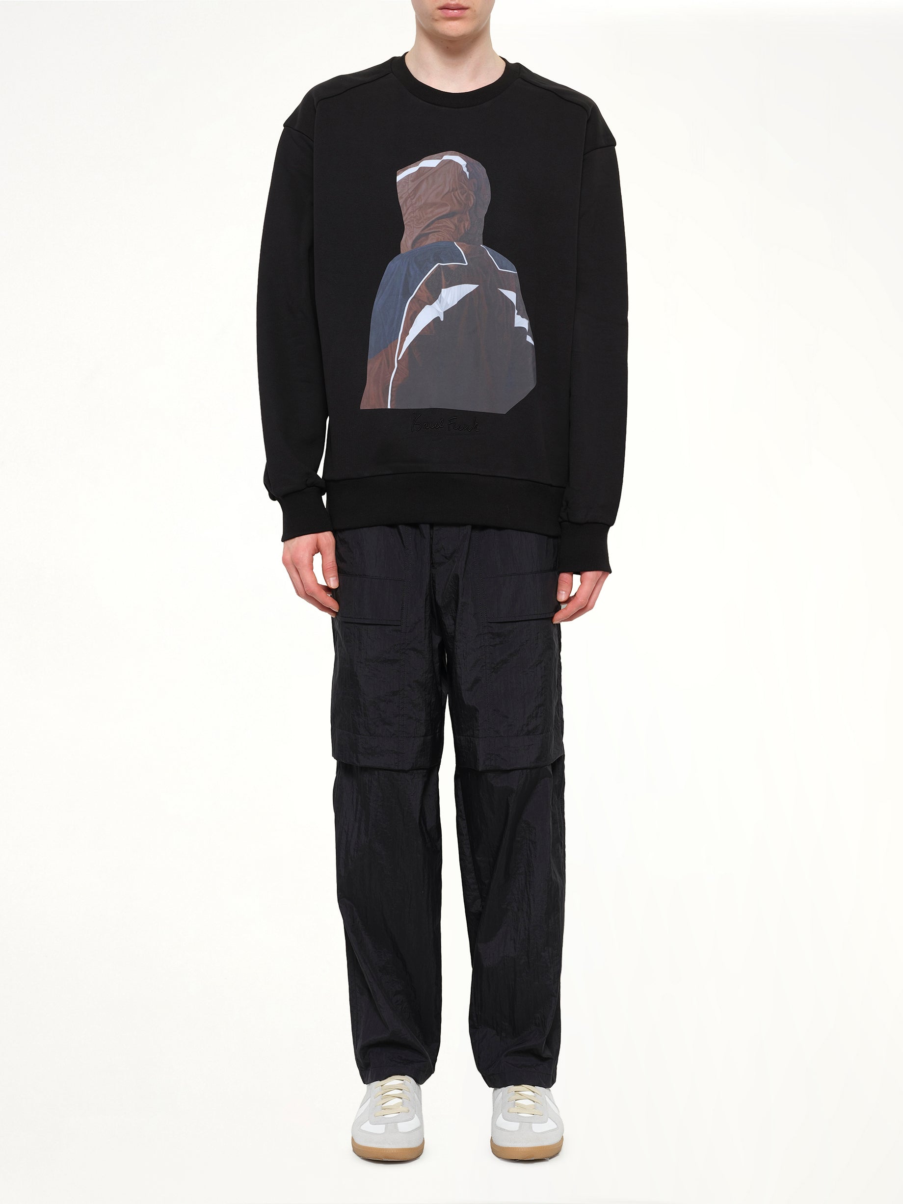 Juunj Sweatshirt in Black