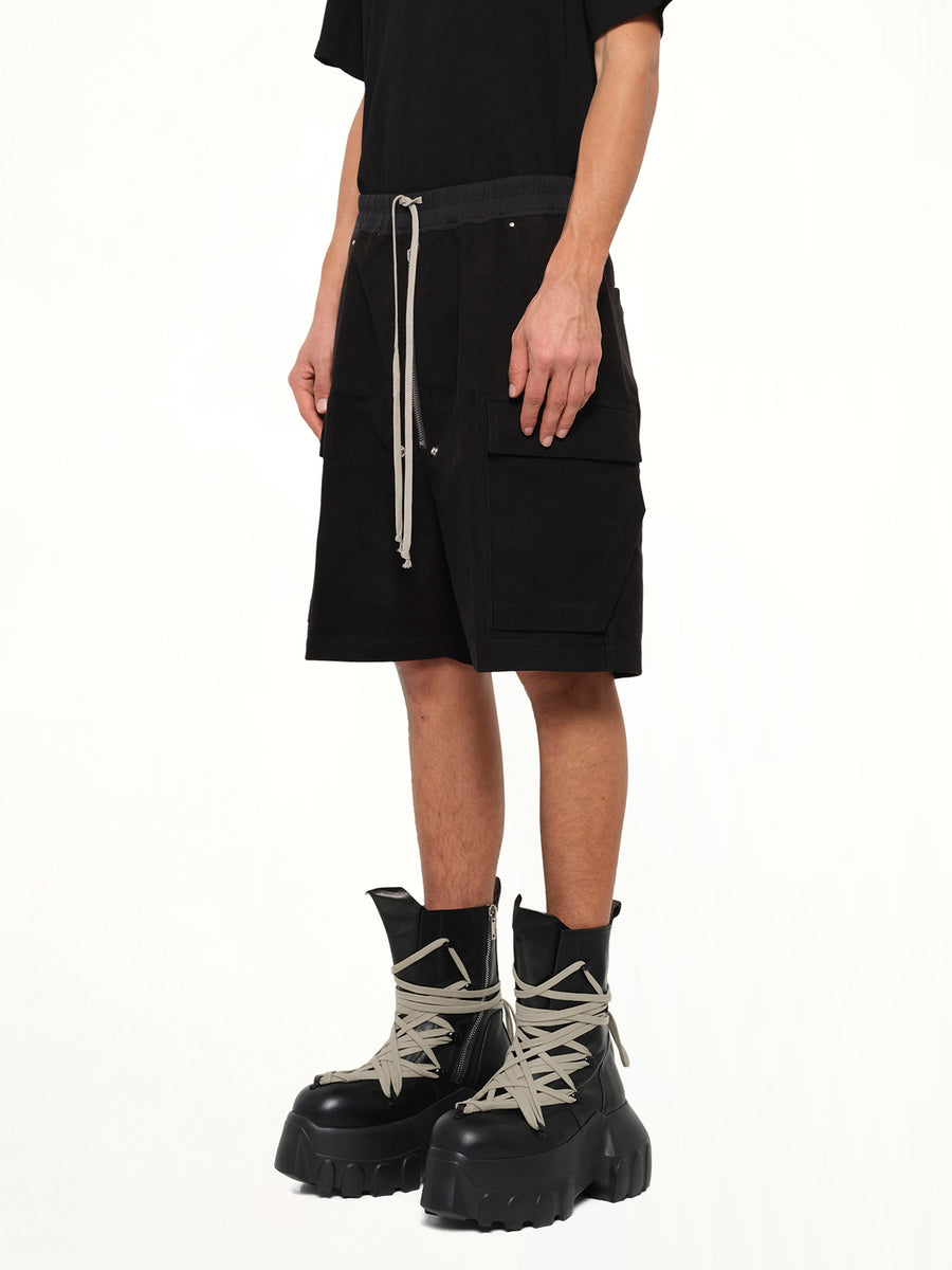 Brushed Twill Cargobela Shorts in Black