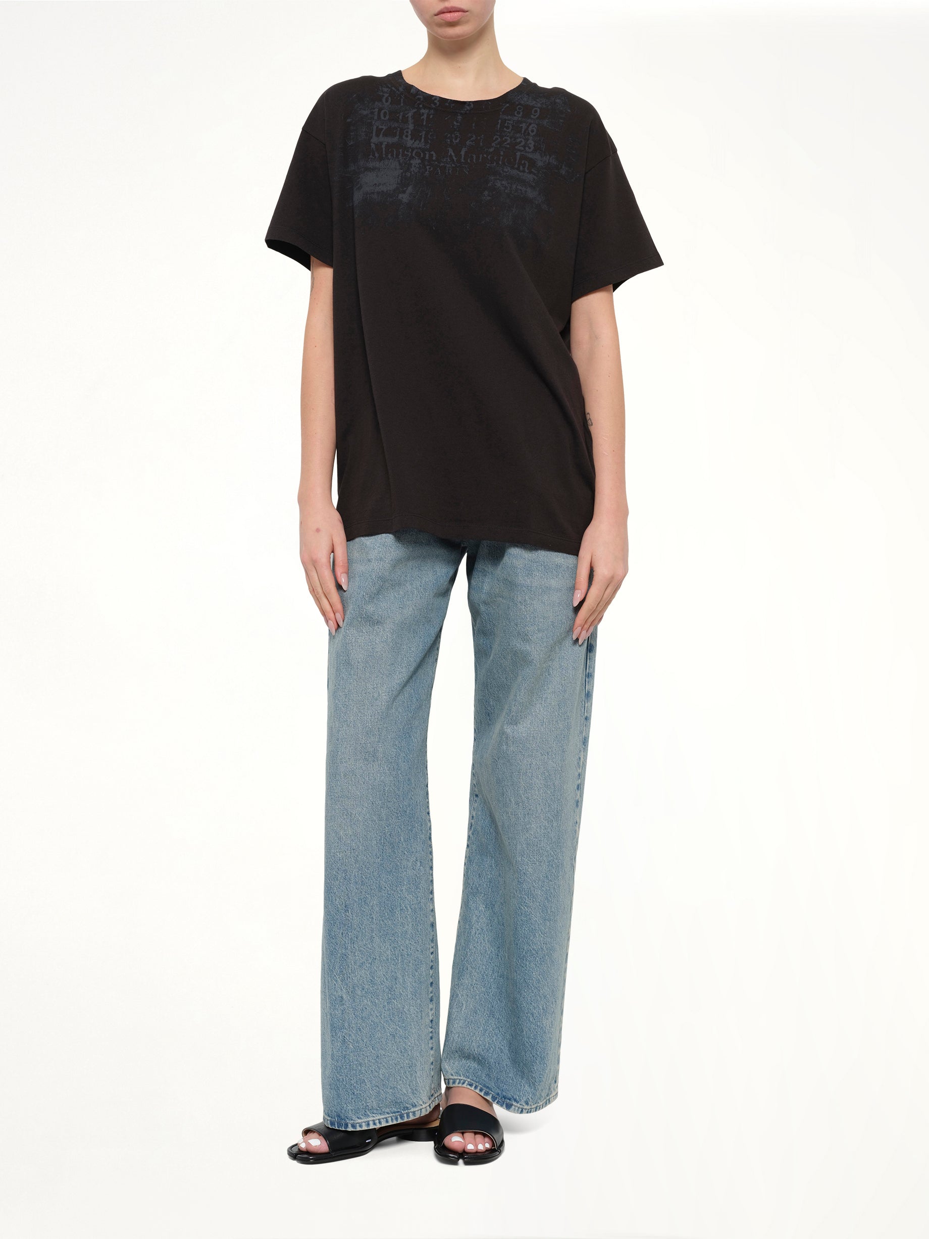 Numbers Regular T-Shirt in Carbon