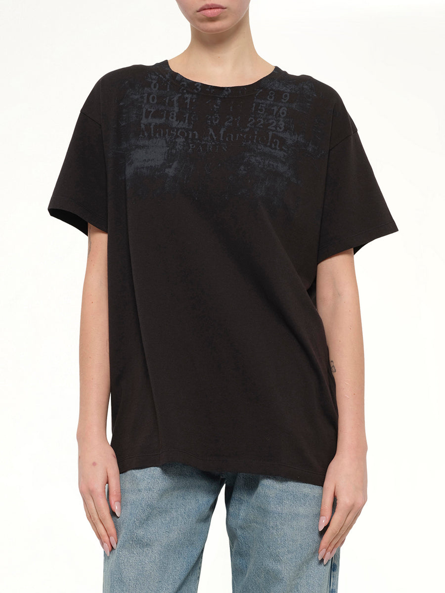 Numbers Regular T-Shirt in Carbon