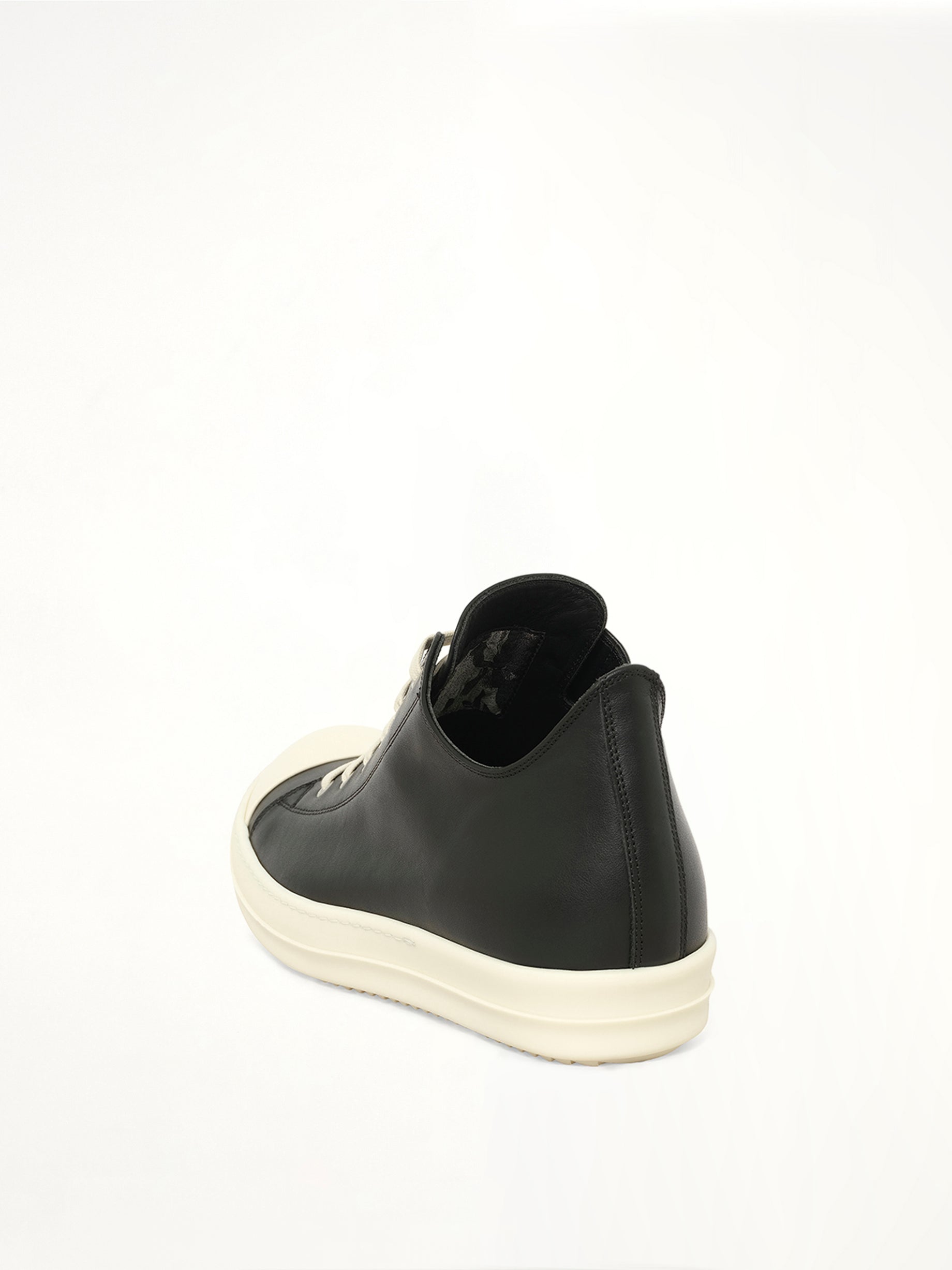 Low Sneaker in Black/Milk