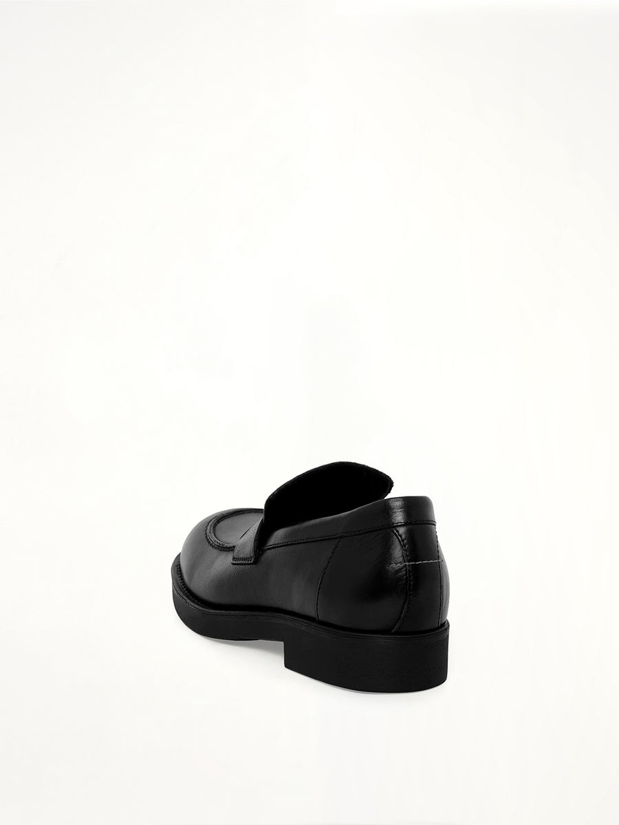 MM6 Mocassin in Black