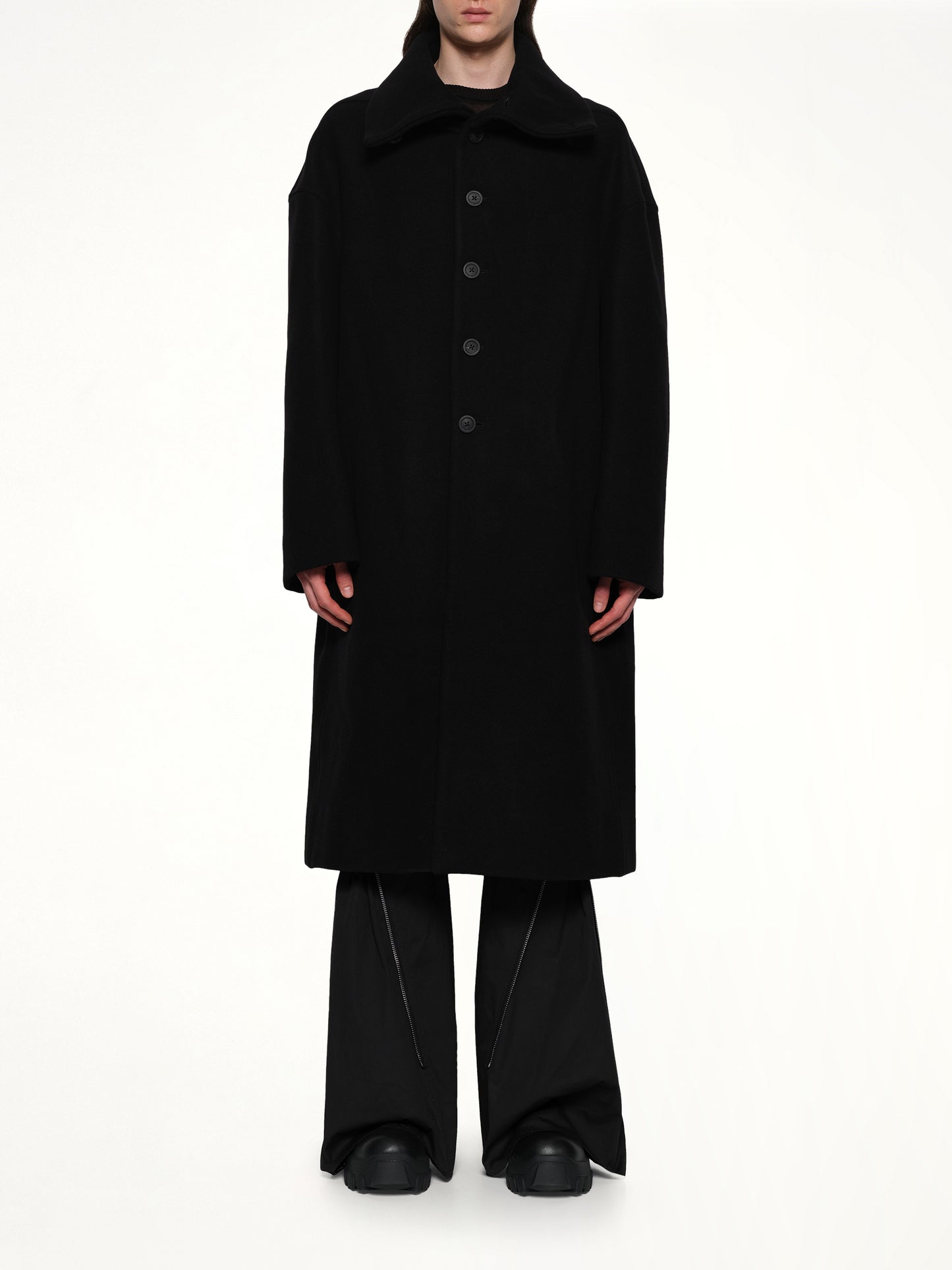 Dracucollar Coat in Black