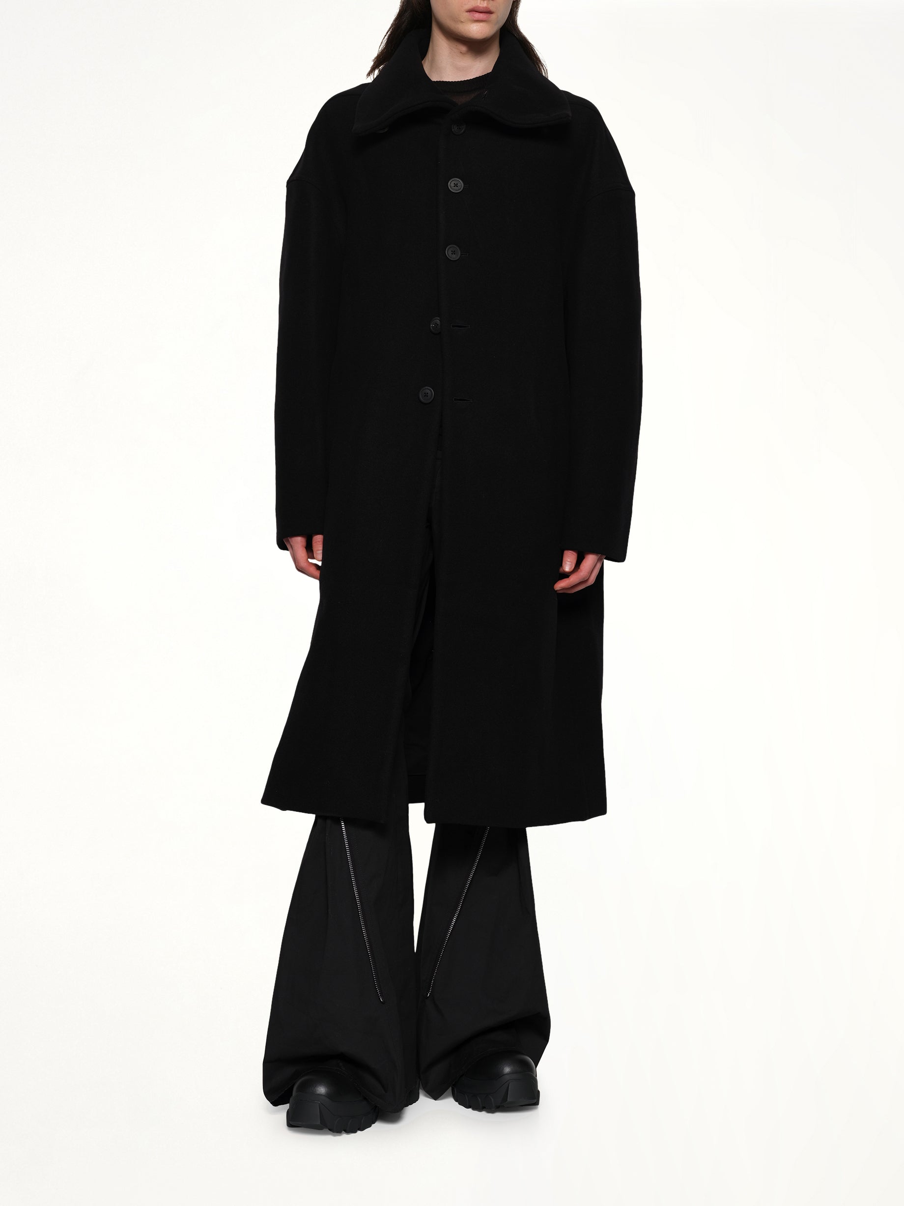 Dracucollar Coat in Black