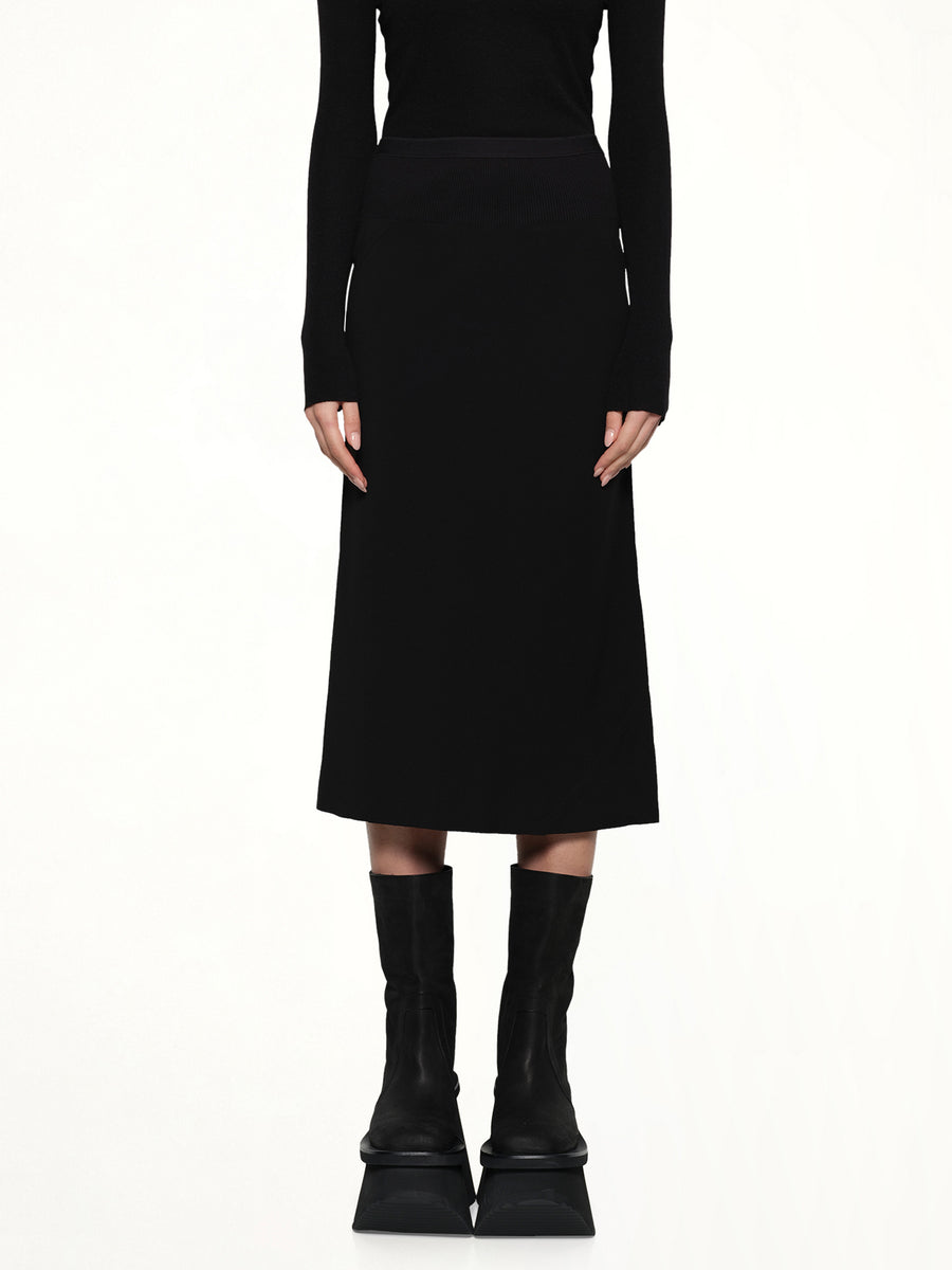 Knee Bias Light Skirt in Black