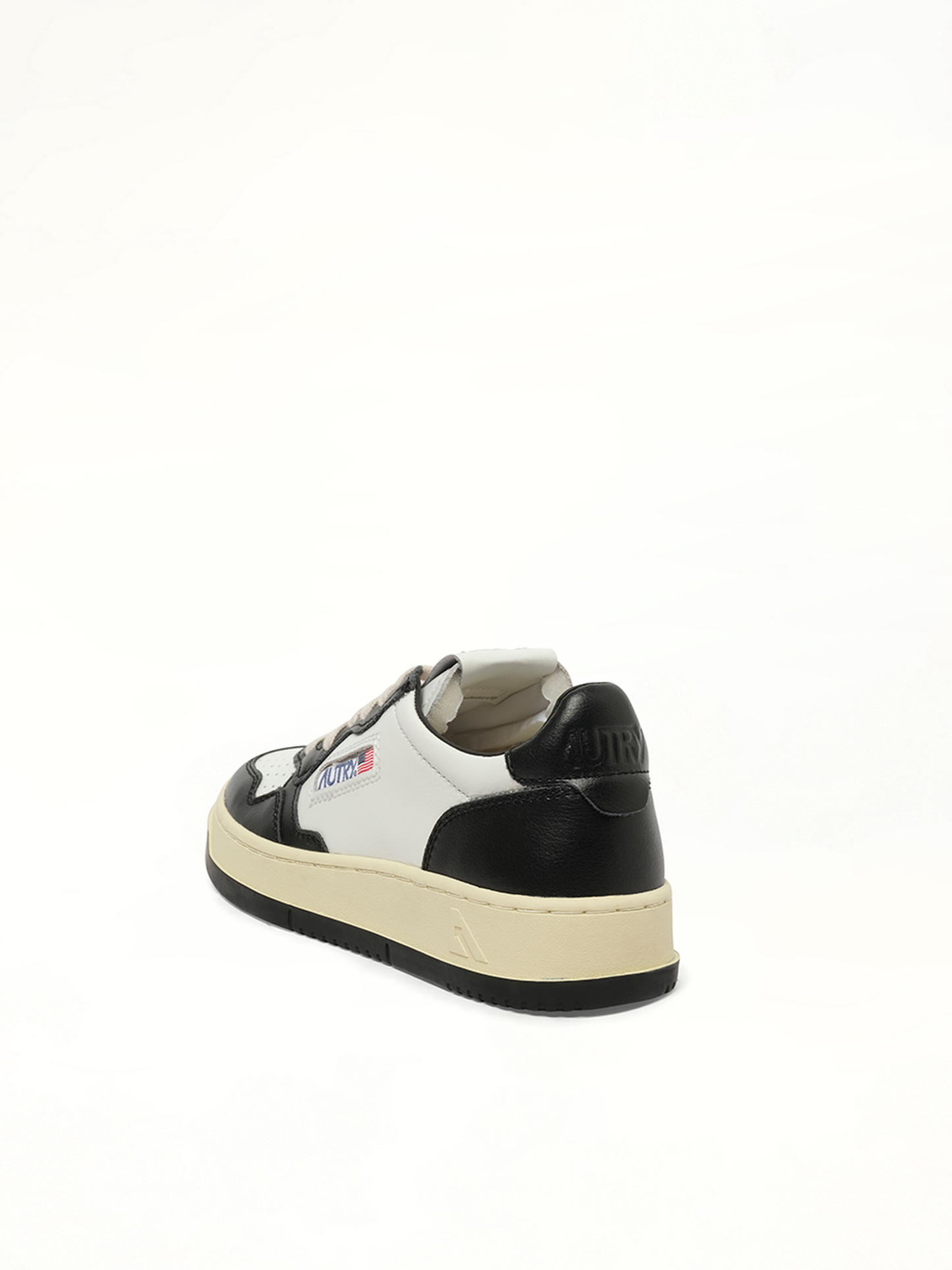 Medalist Low Bicolour Sneakers in White/Black