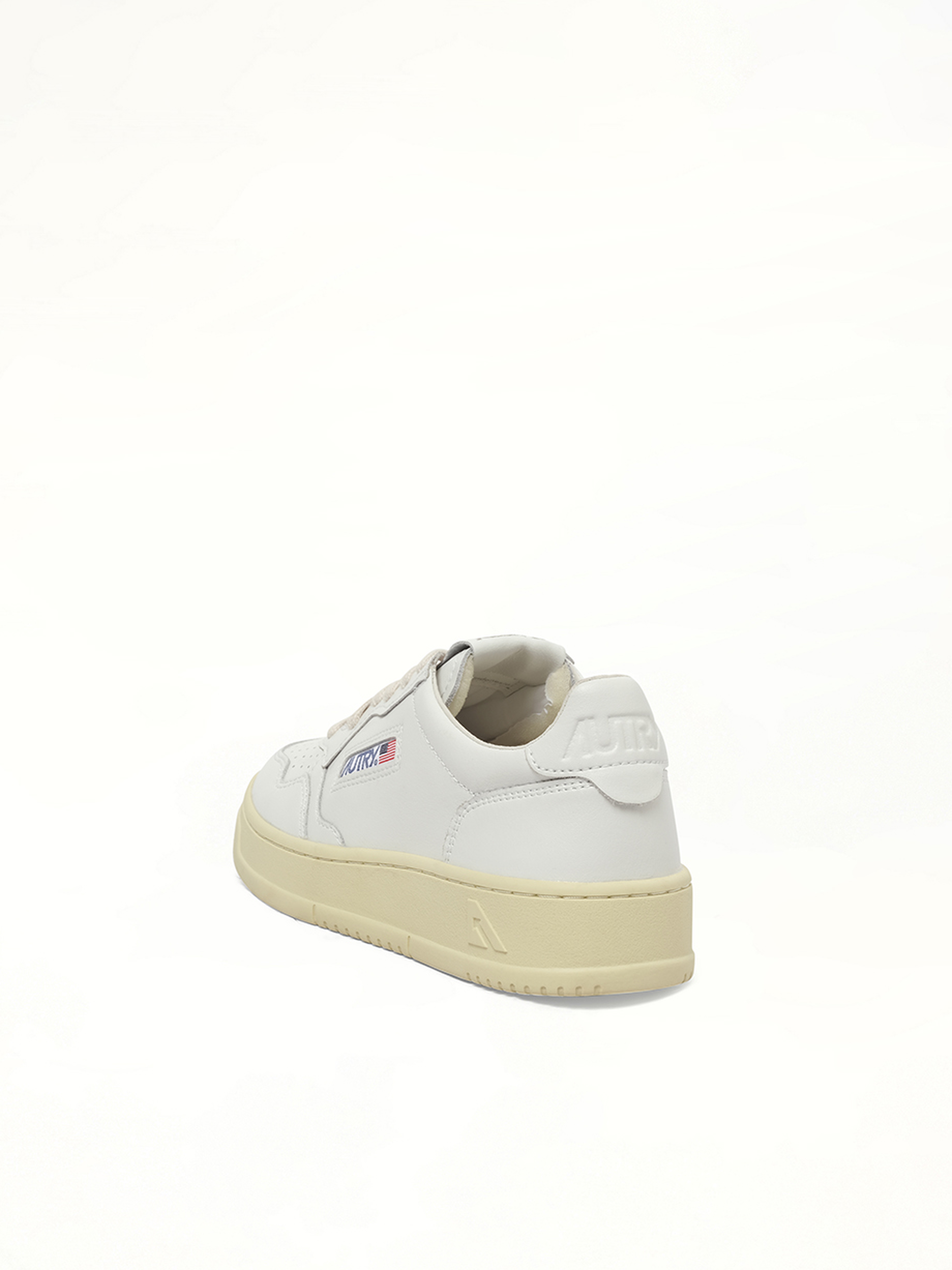 Medalist Low Sneakers in White/White Top View | AUTRY