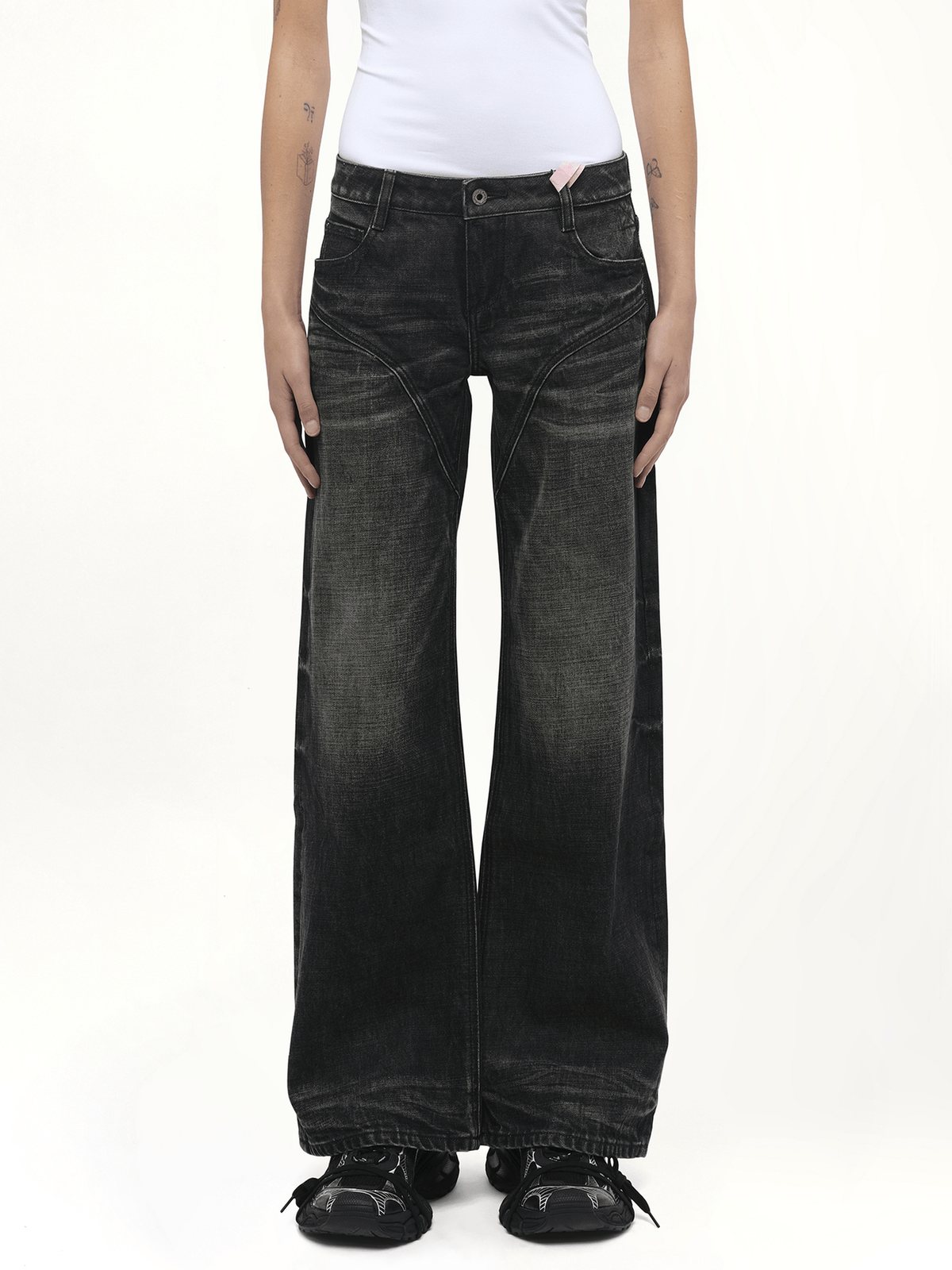 Dirty Wash Straight Jeans in Black