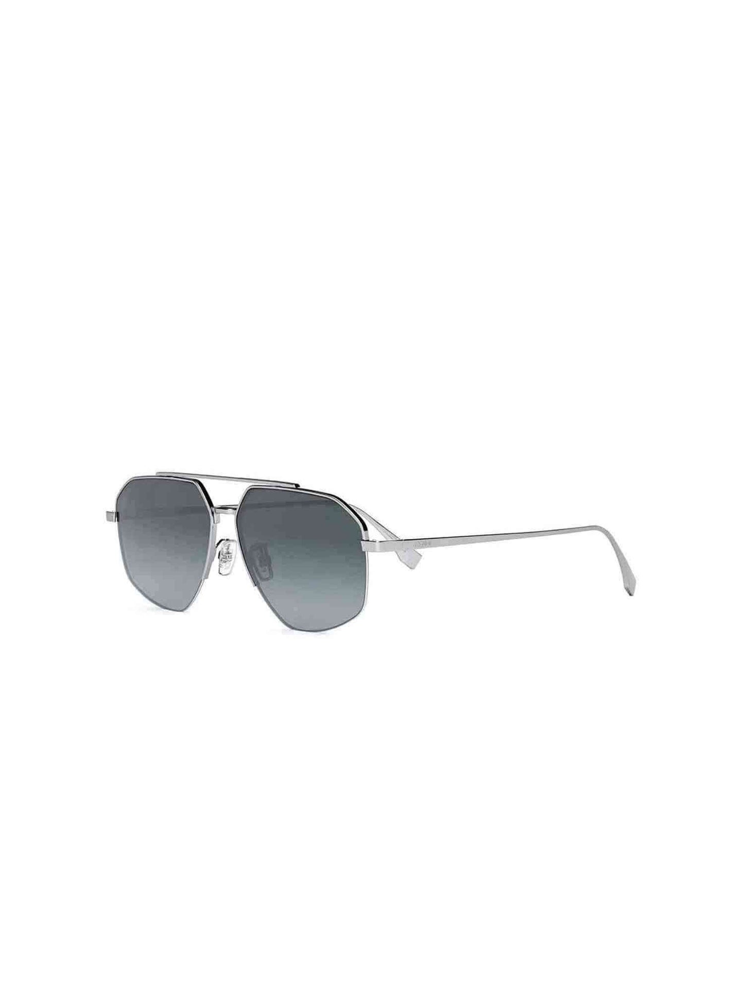 FE40062U Aviator Sunglasses with Smoke Polarised Lens in Shiny Light Ruthenium