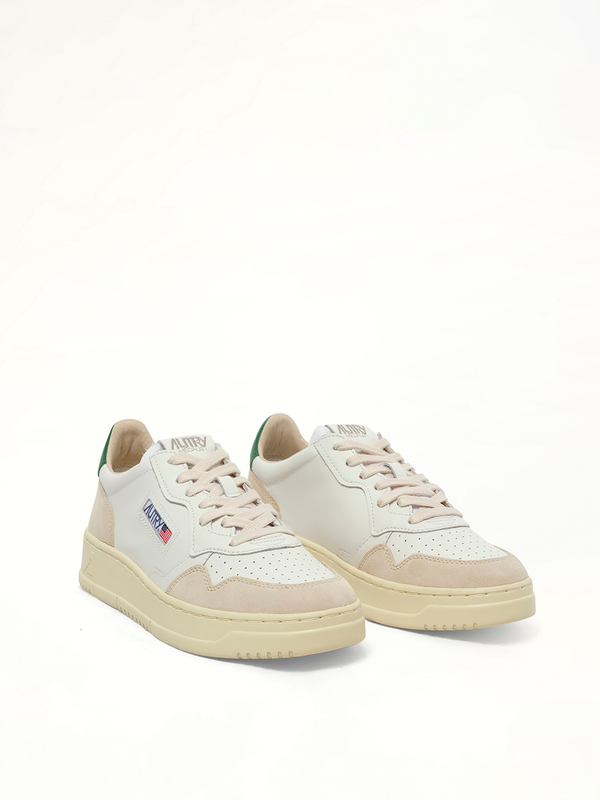 Medalist Low Sneakers in White/Amazon Front View | AUTRY