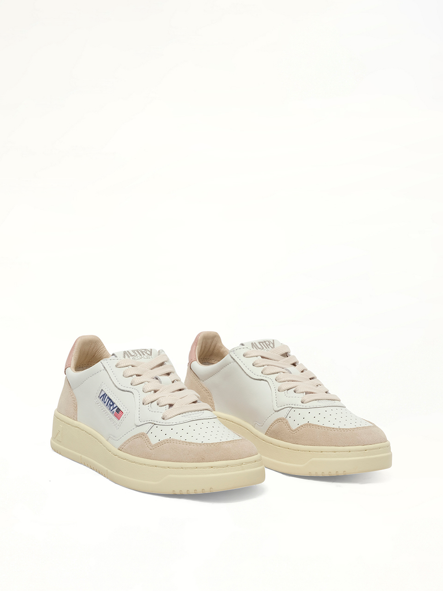 Medalist Low Sneakers in White/Powder Front View | AUTRY