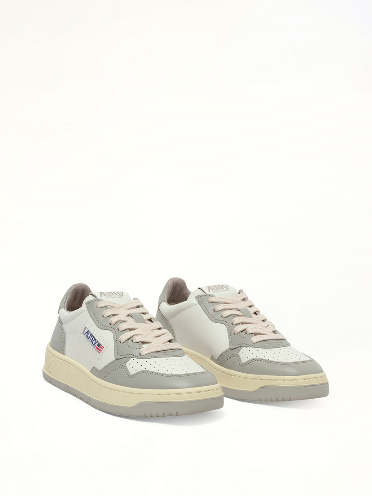 Medalist Low Sneakers in White/Vapor Front View | AUTRY