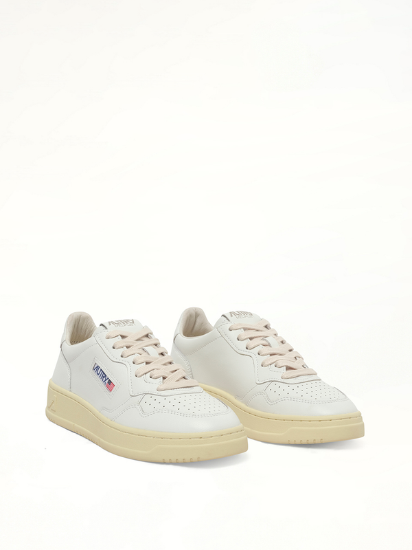 Medalist Low Sneakers in White/White Front View | AUTRY