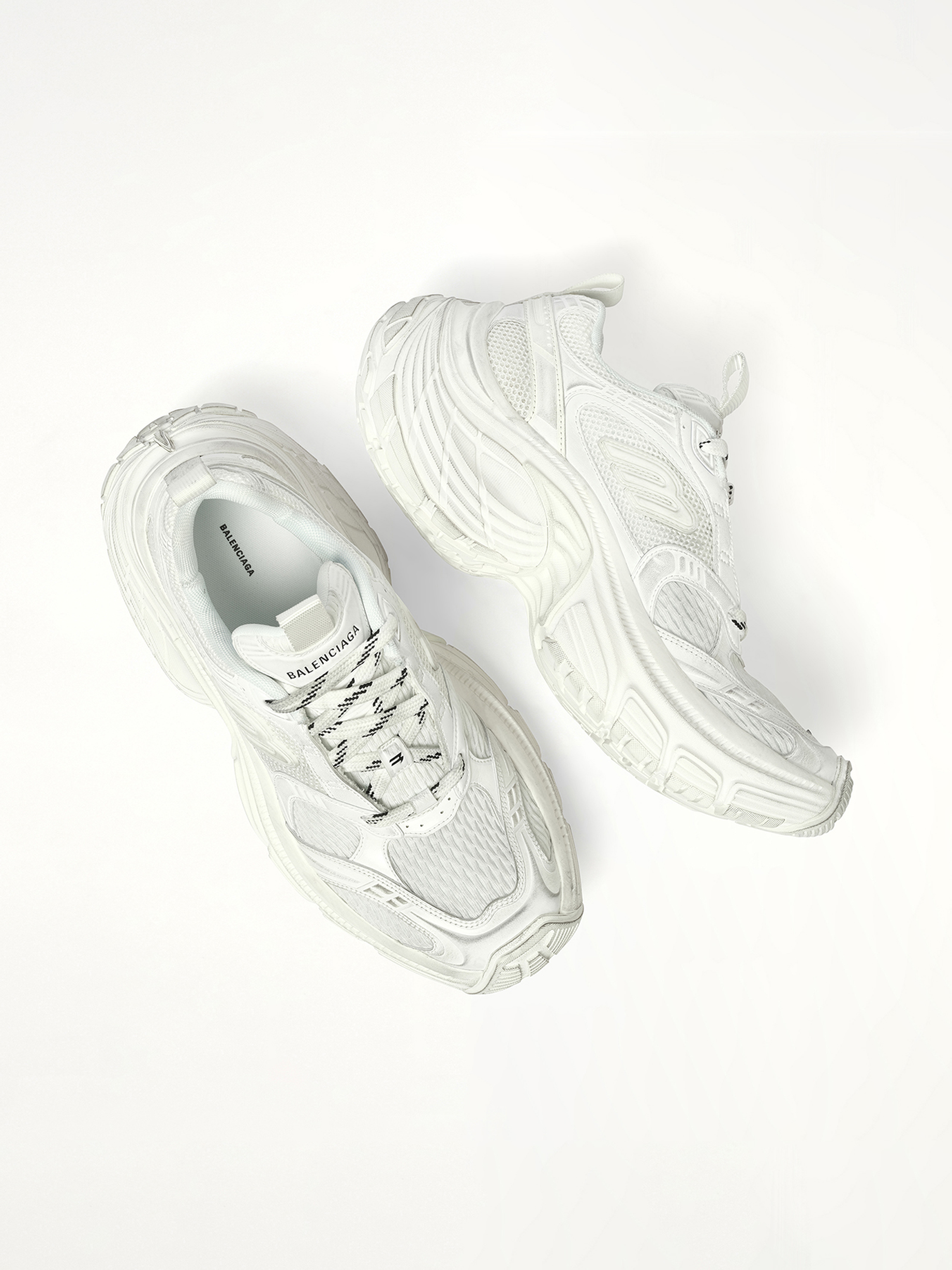 6XL Sneaker in White Top View | BALENCIAGA