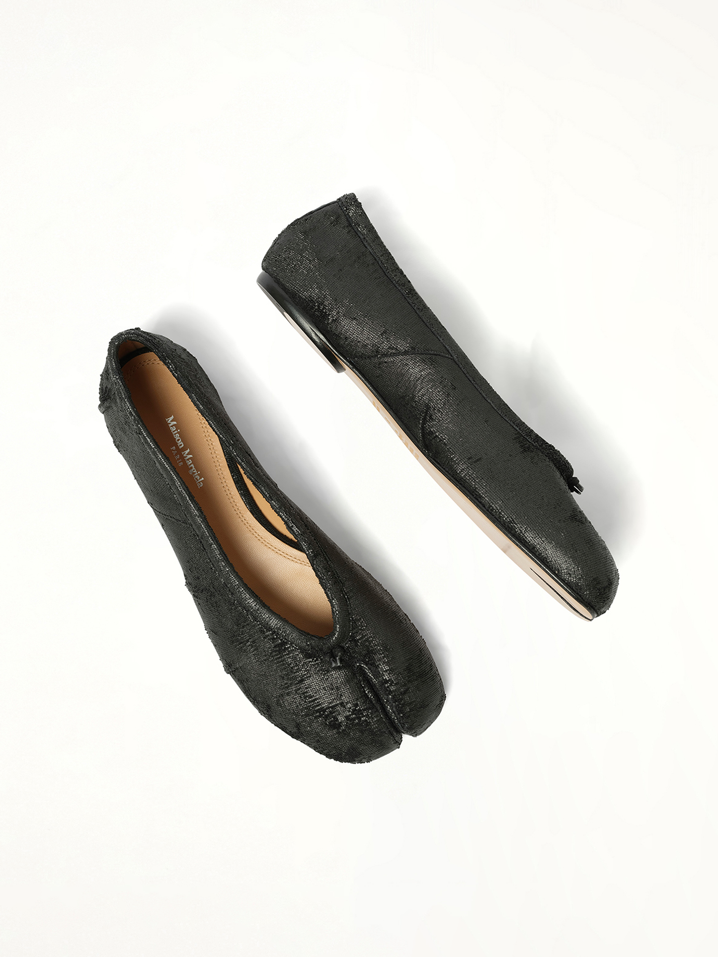 Crackling New Tabi Ballerina in Black