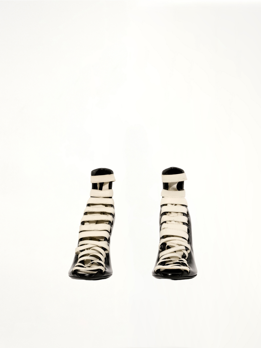 Sandal Leather in Black Front View | BALENCIAGA