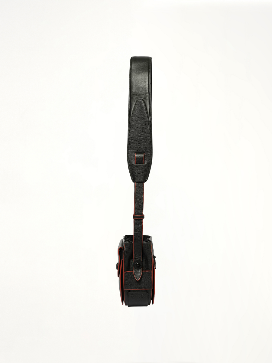Handbag in Black/Red