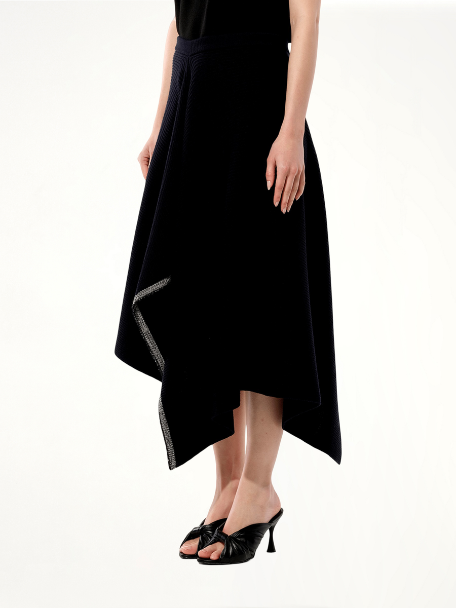 Skirt in Black