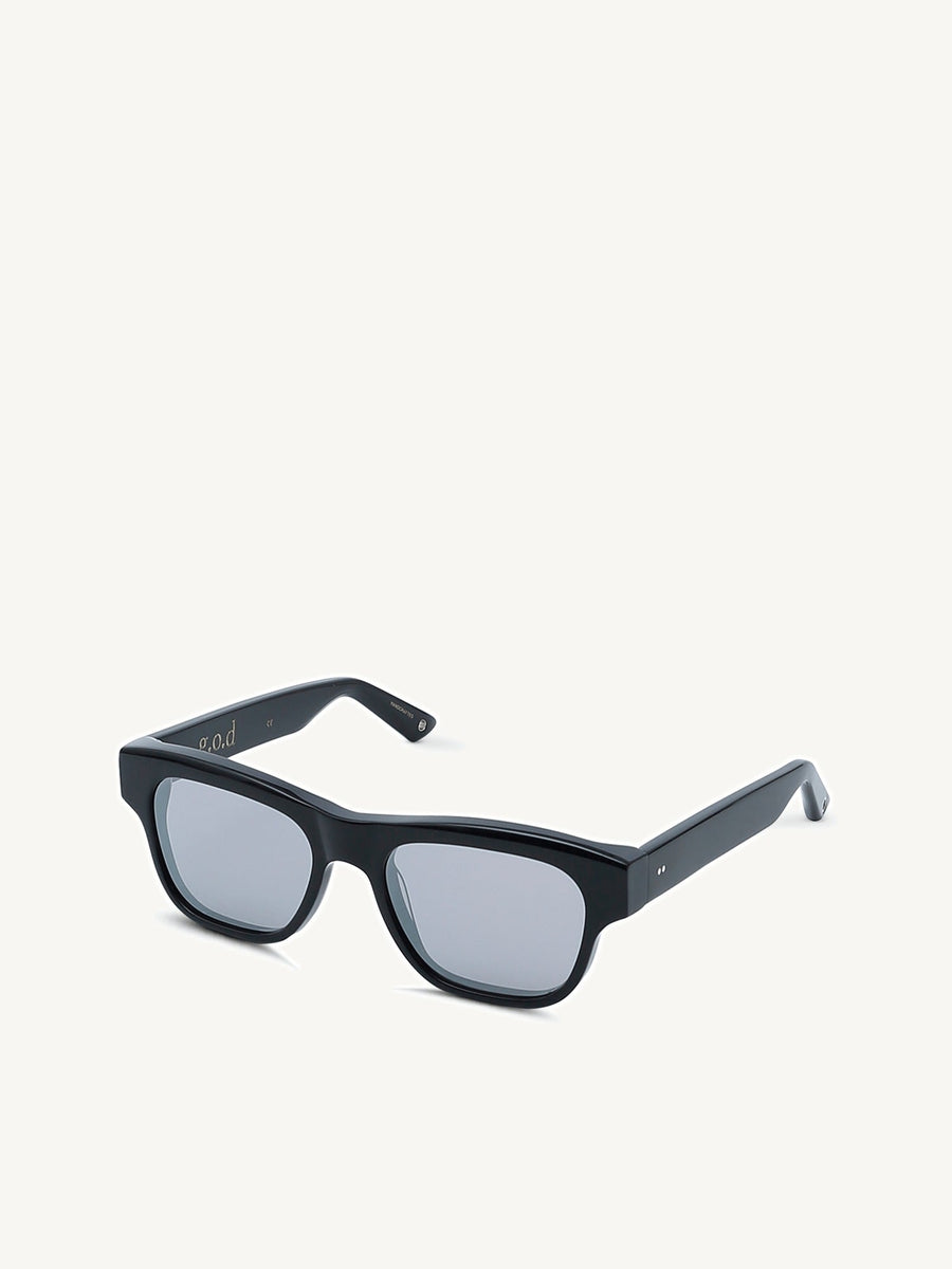 Seventeen Black Sunglass with Grey Flash Lens