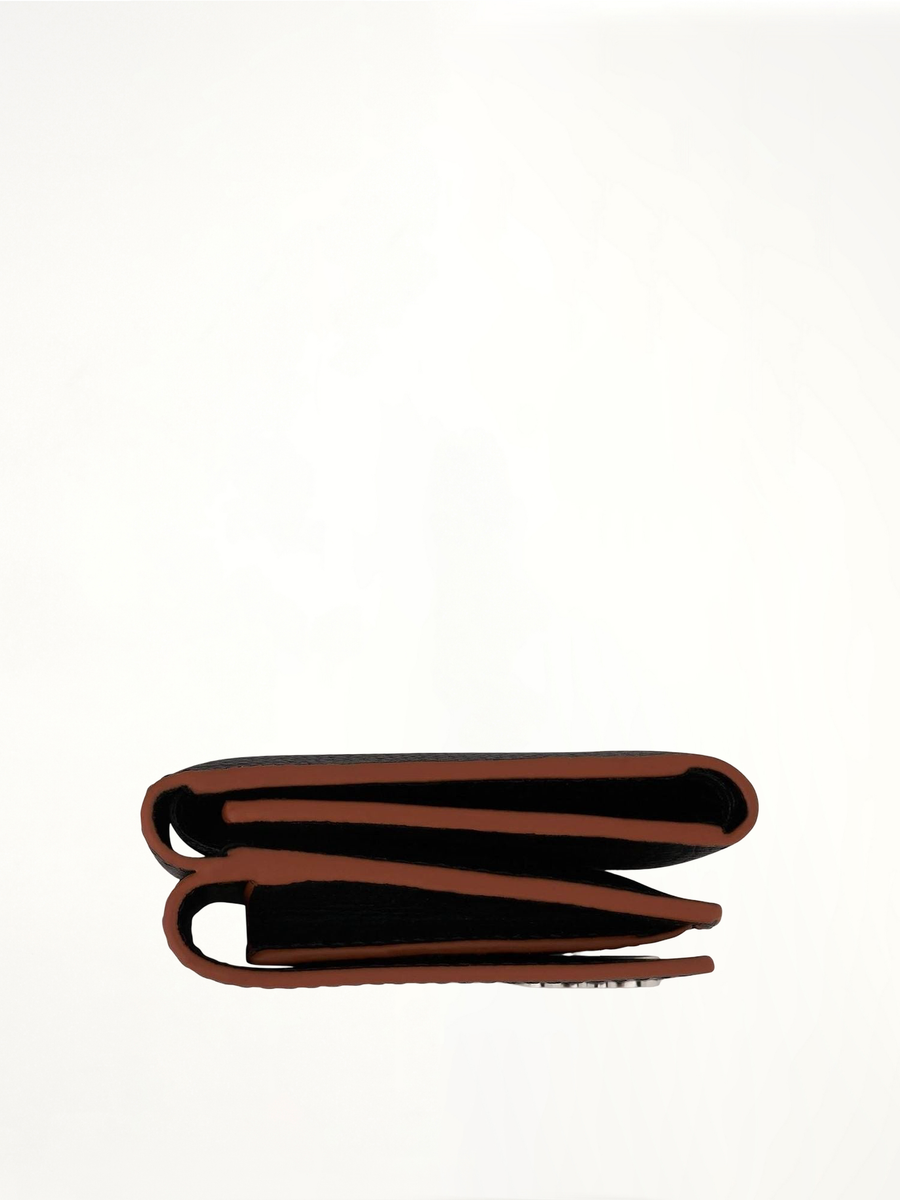 Anagram Trifold Wallet Pebble Grain Calfskin in Black