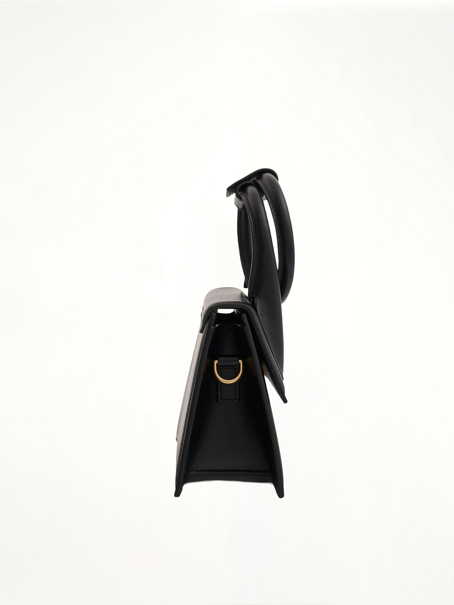 Le Chiquito Noeud Leather Bag in Black