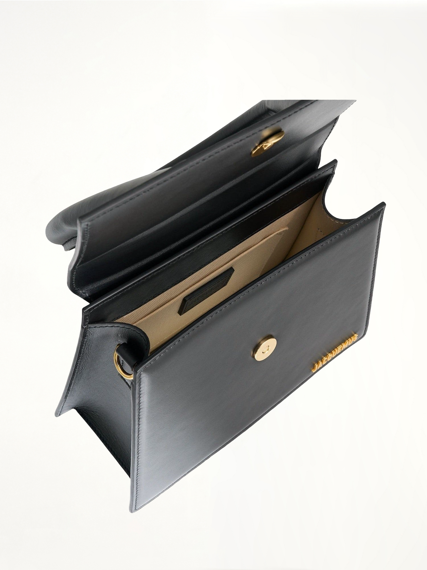 Le Grand Chiquito Leather Bag in Black