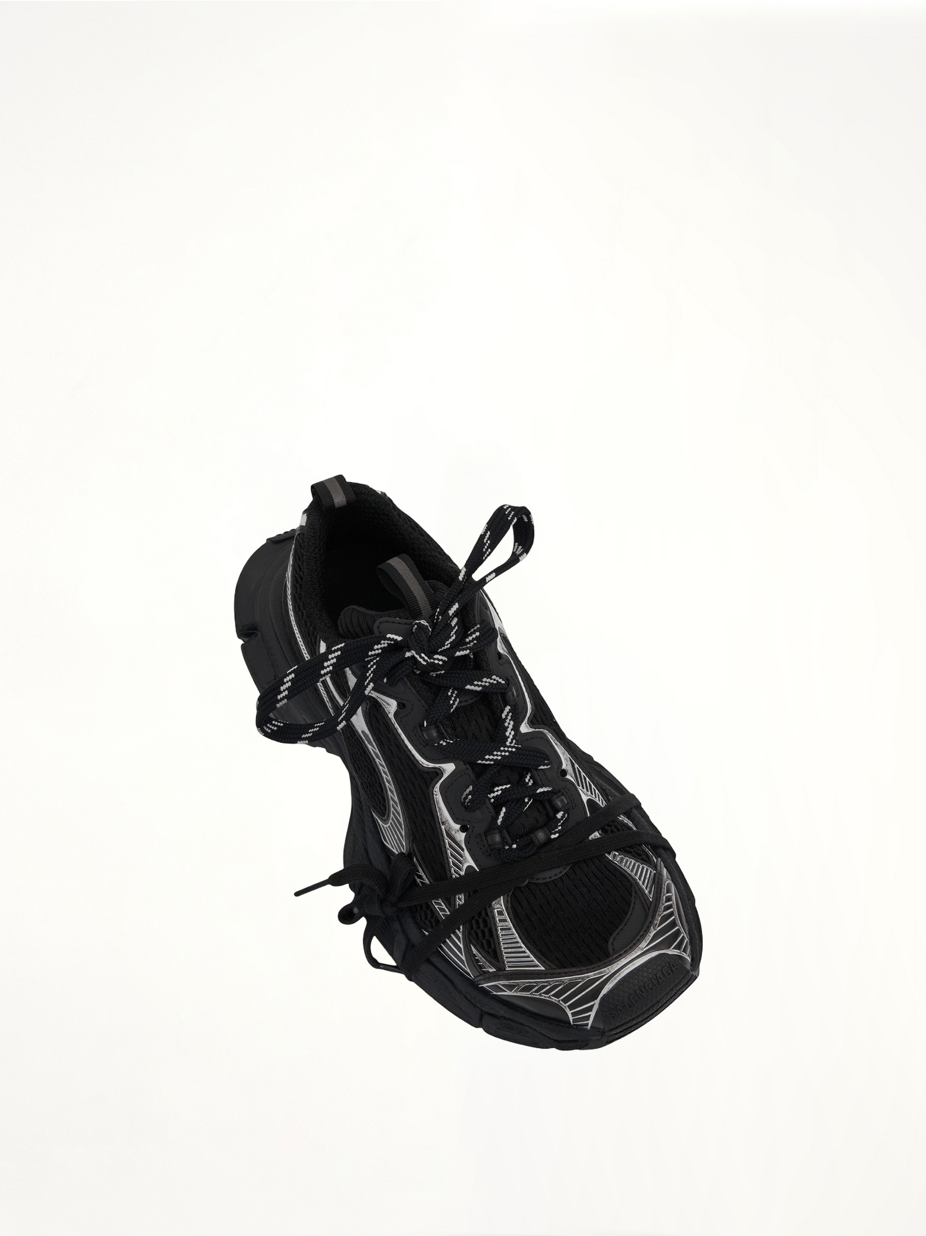 3XL Sneaker in Black/White Top View | BALENCIAGA