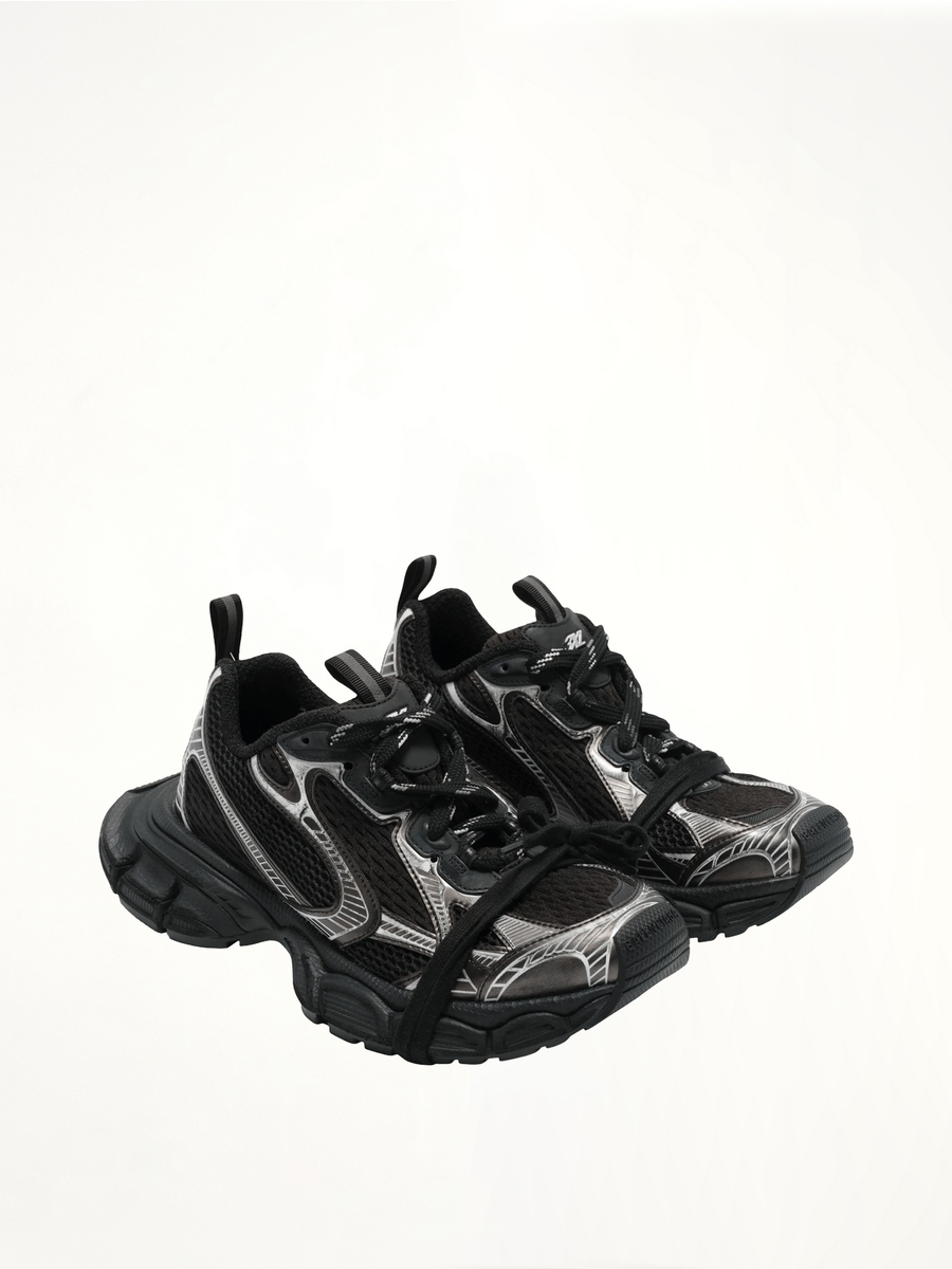 3XL Sneakers in Black/White Front View | BALENCIAGA