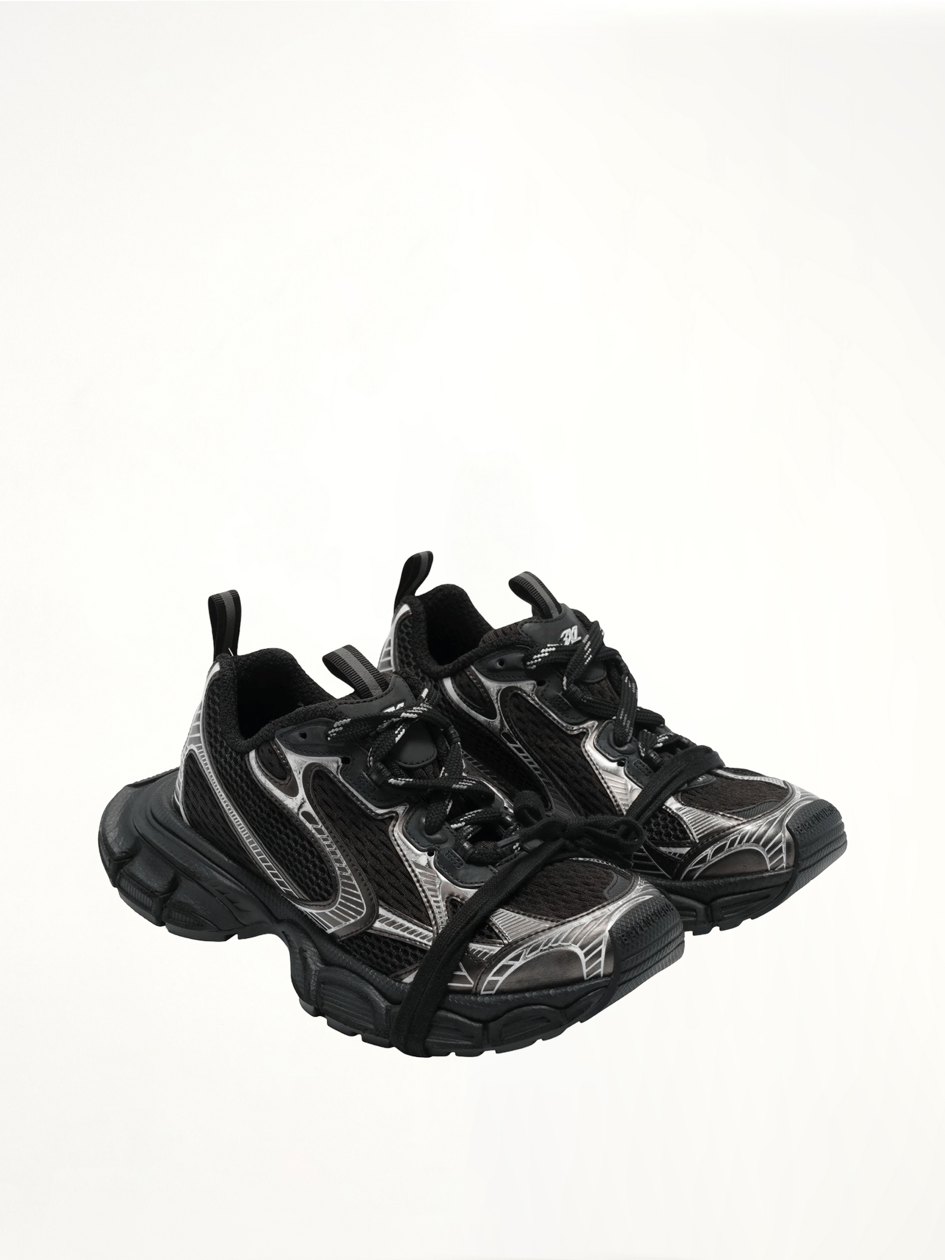 3XL Sneakers in Black/White Front View | BALENCIAGA