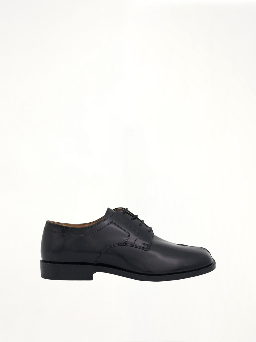 Tabi Lace-ups Stitch Shoes in Black Side View | MAISON MARGIELA